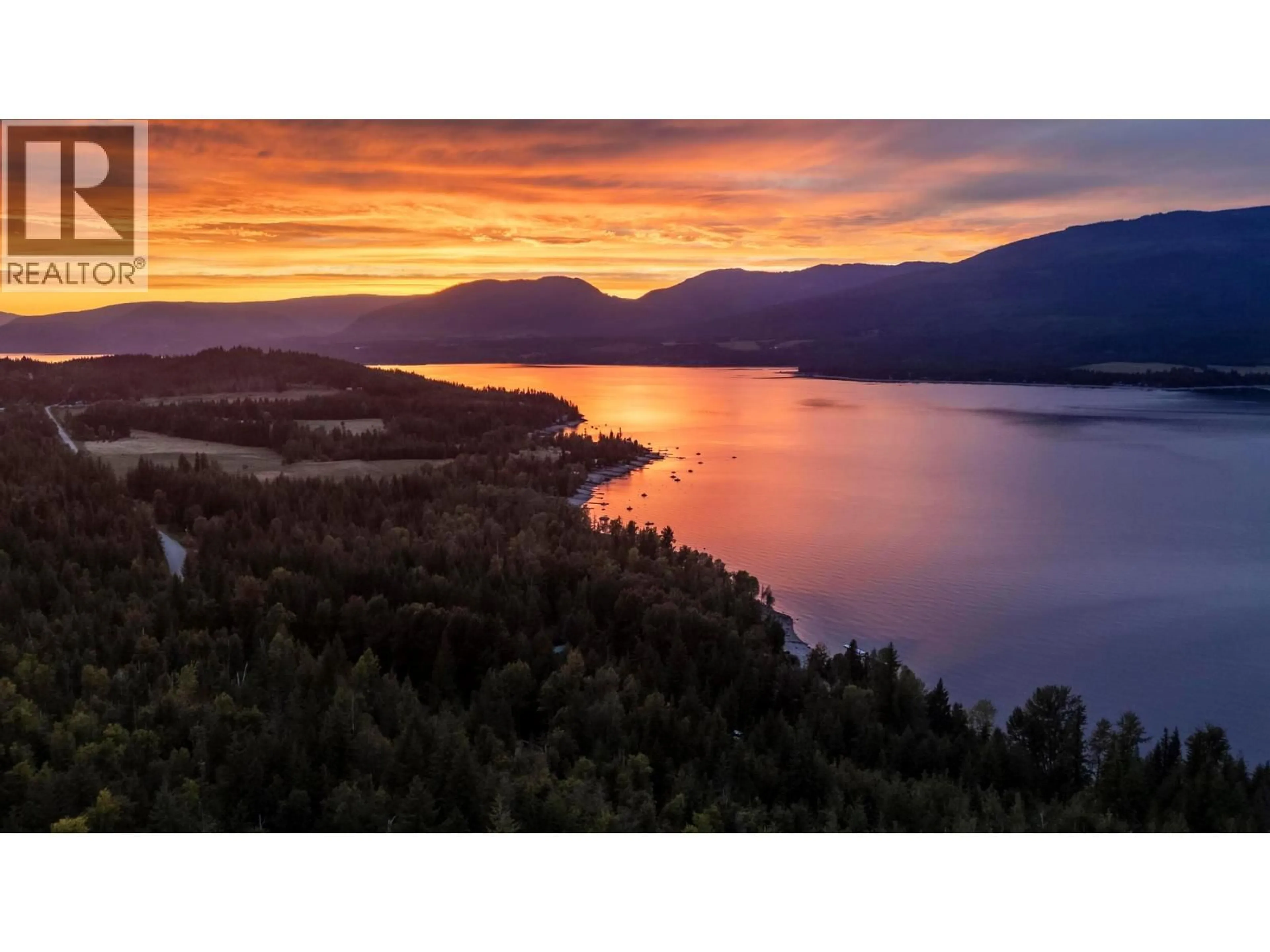 Blurry image for 5147 SUNSET DRIVE, Eagle Bay British Columbia V0E1T0