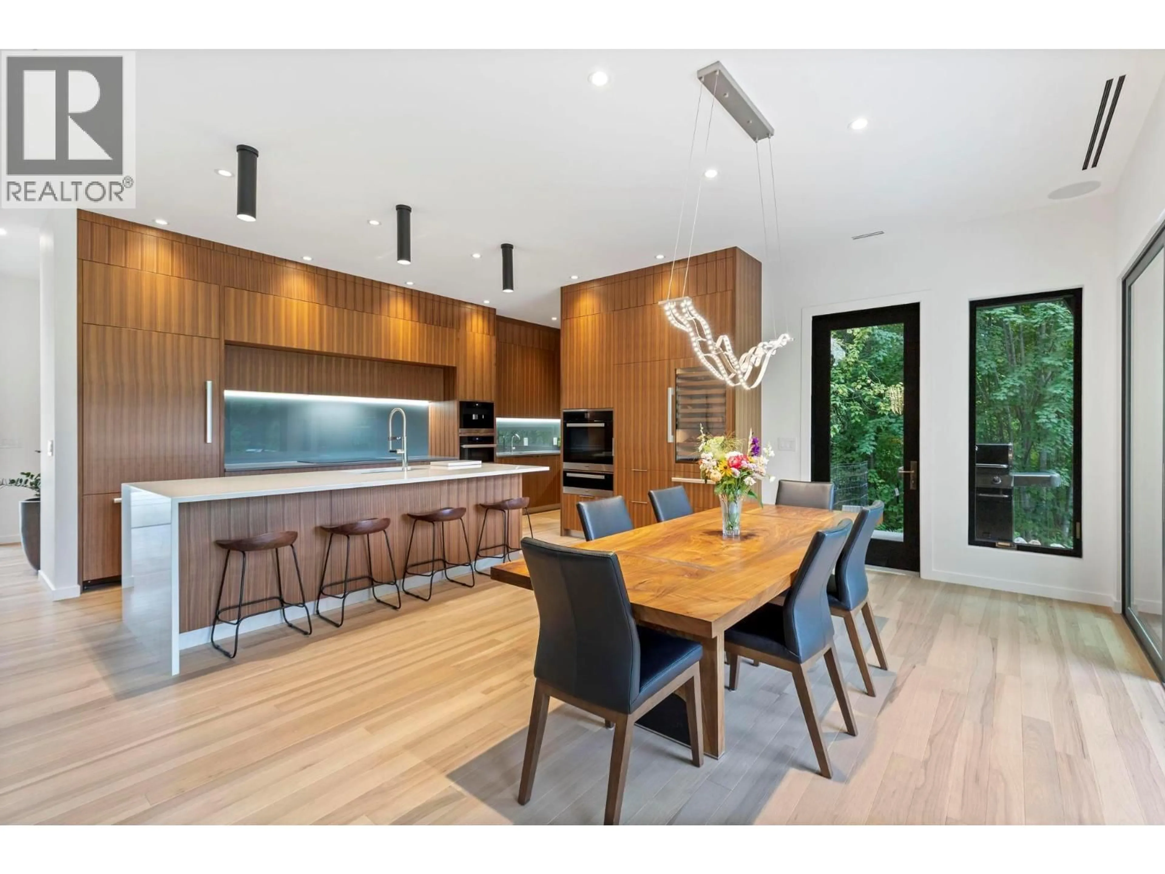 Contemporary kitchen, wood/laminate floor for 5147 SUNSET DRIVE, Eagle Bay British Columbia V0E1T0