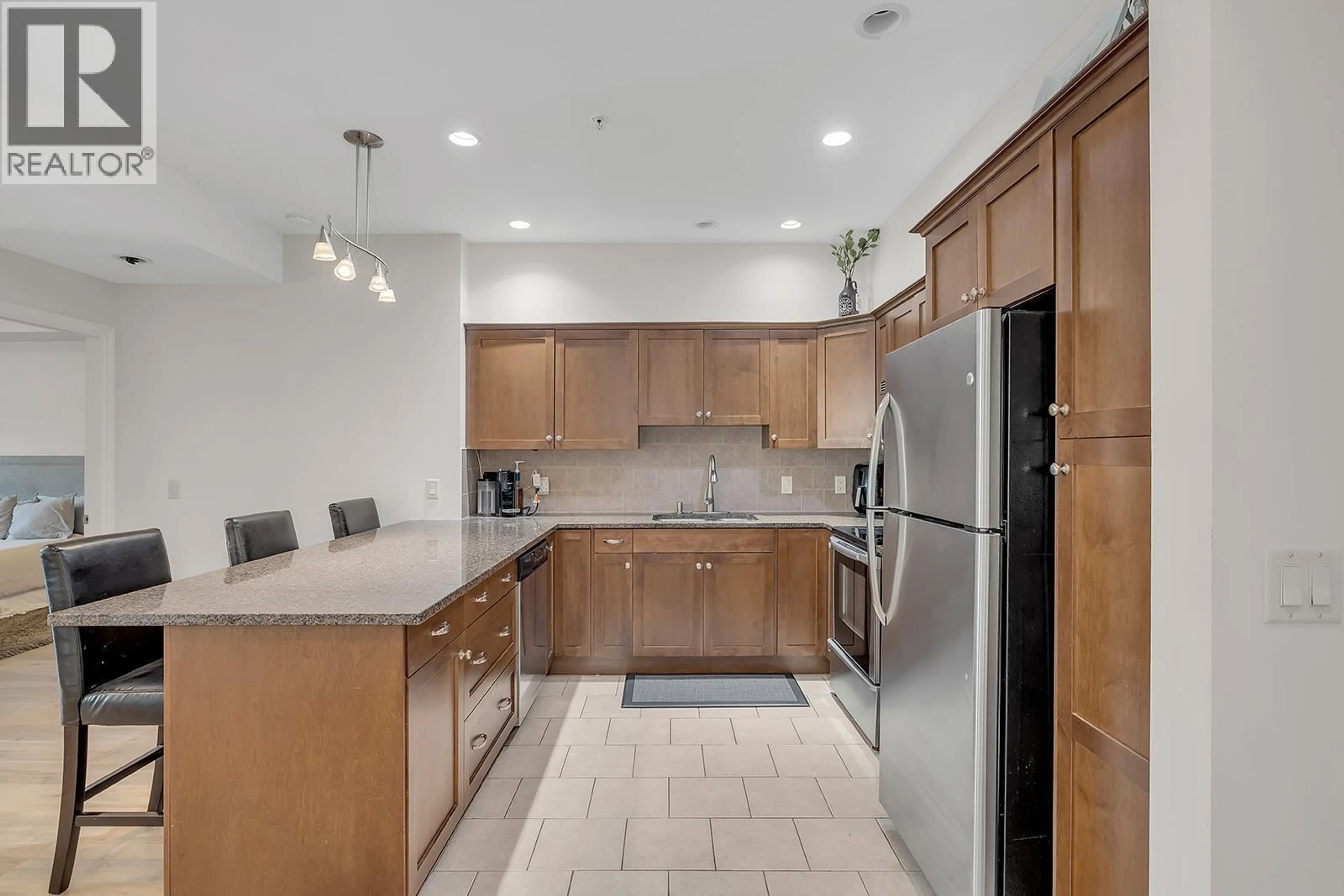 Standard kitchen, ceramic/tile floor for 3305 - 3832 OLD OKANAGAN HIGHWAY, West Kelowna British Columbia V4T3G6