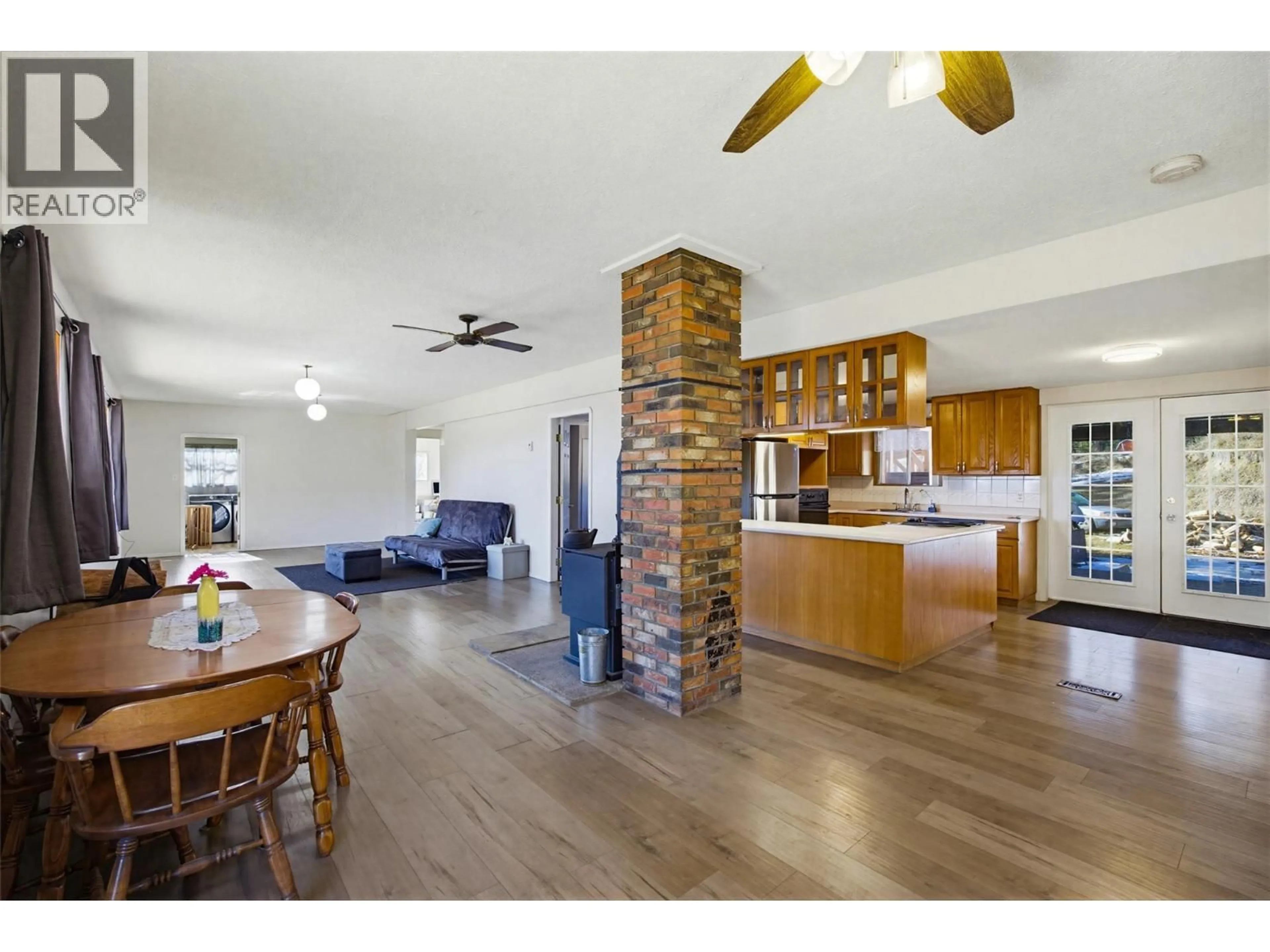 Open concept kitchen, wood/laminate floor for 2475 HARPER RANCH PINANTAN ROAD, Kamloops British Columbia V0E3E1