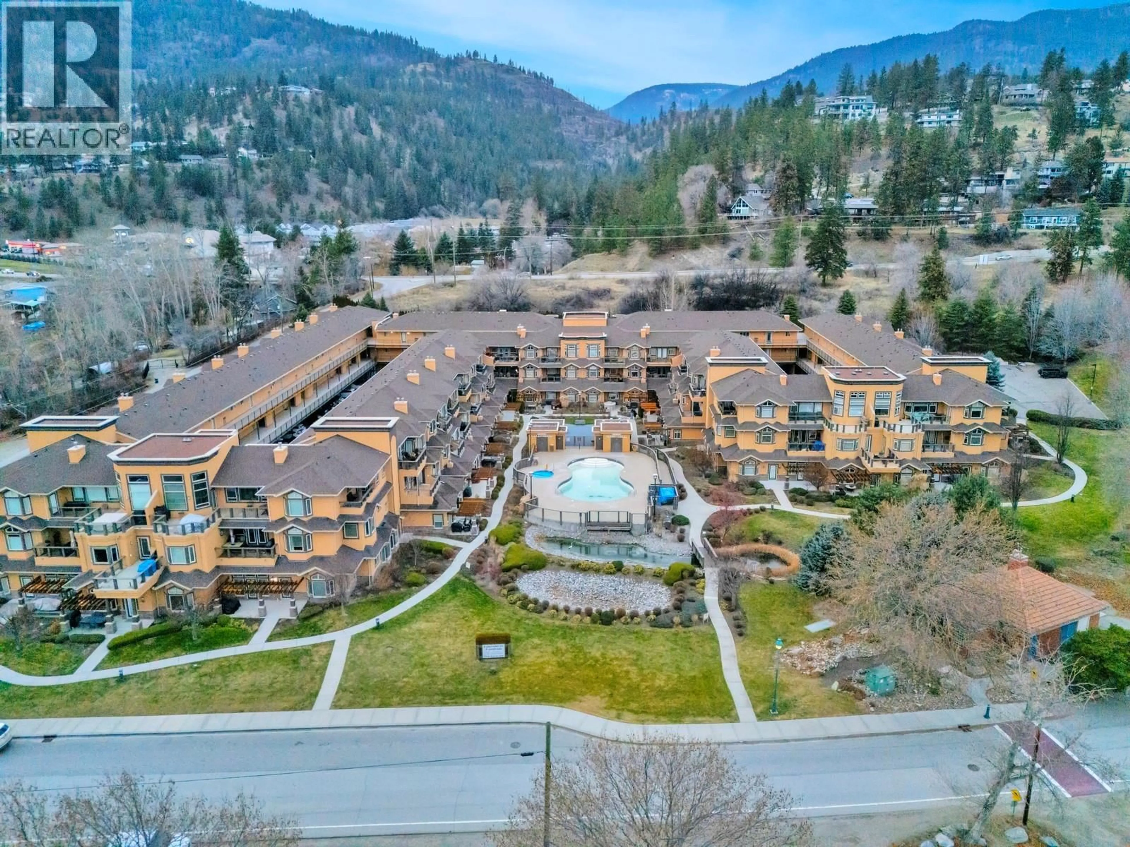 A pic from outside/outdoor area/front of a property/back of a property/a pic from drone, mountain view for 331 - 3996 BEACH AVENUE, Peachland British Columbia V0H1X5