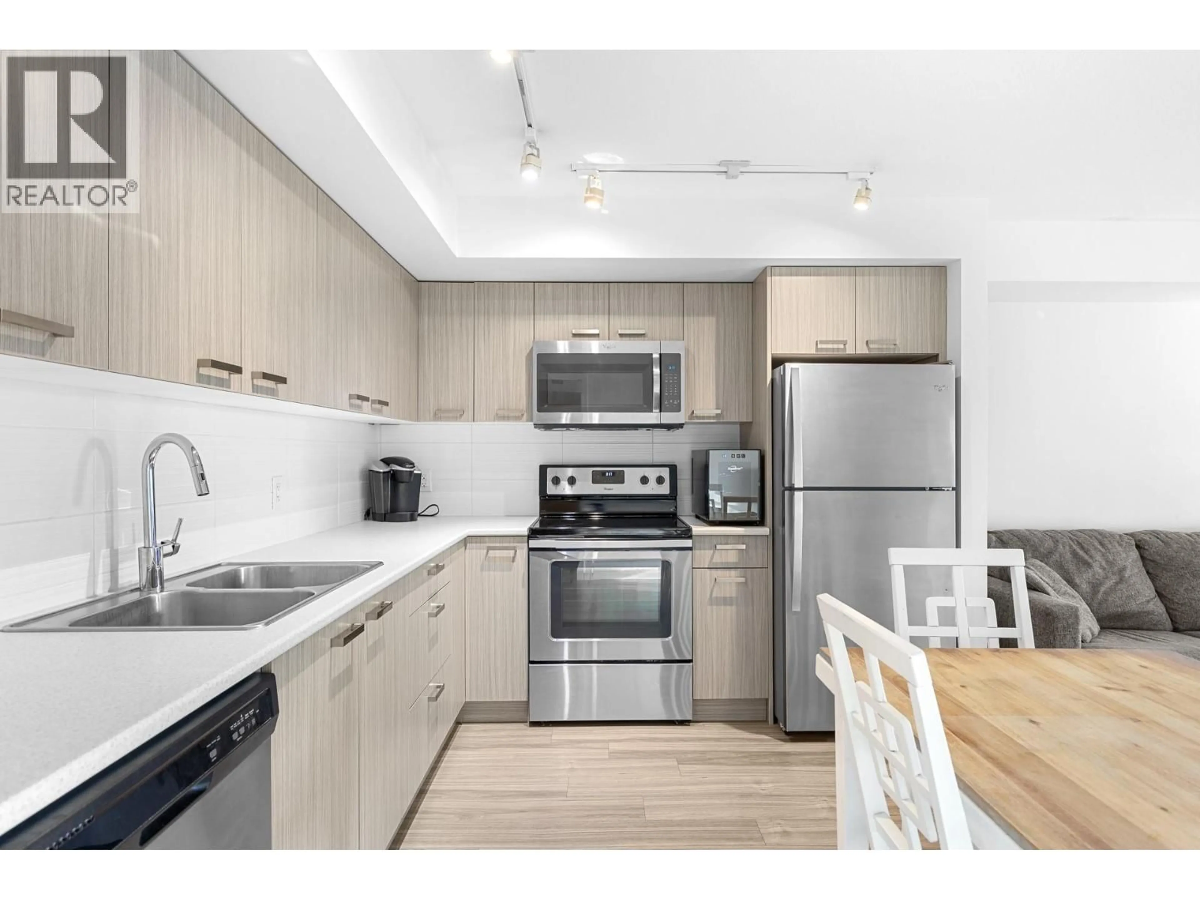 Standard kitchen, unknown for 106 - 775 ACADEMY WAY, Kelowna British Columbia V1V0A5