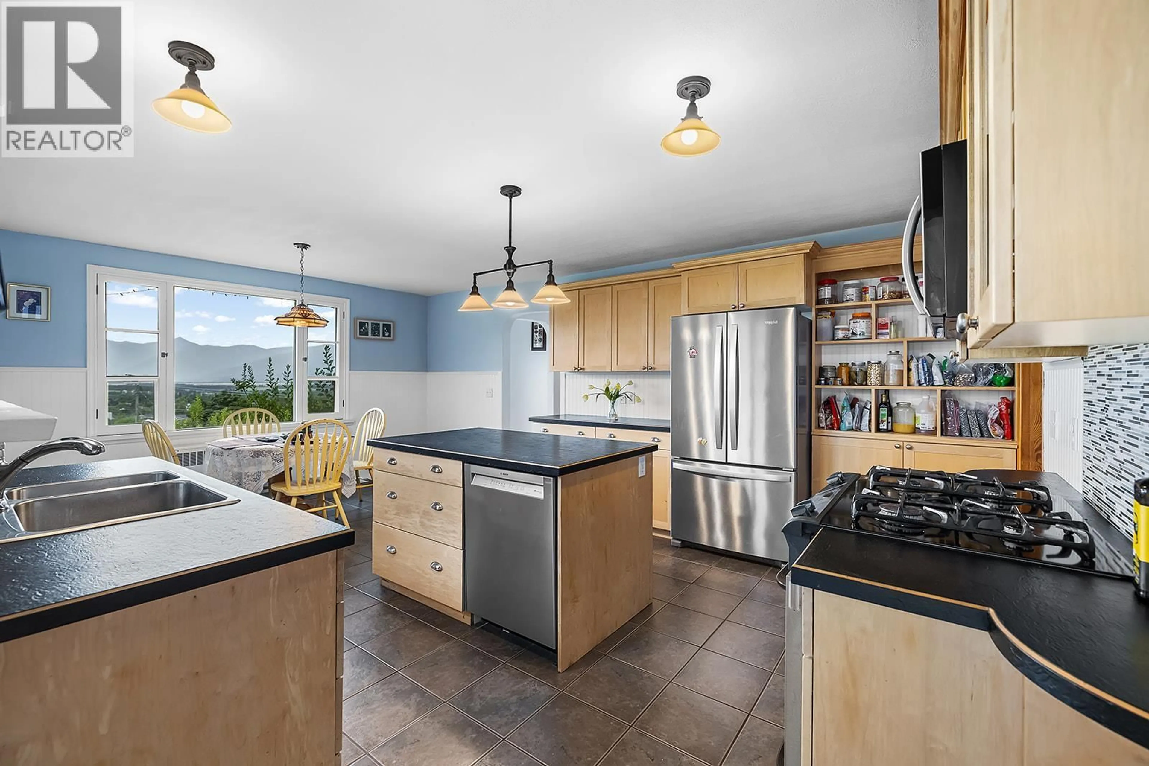 Unknown for 1417B HILLSIDE STREET, Creston British Columbia V0B1G4