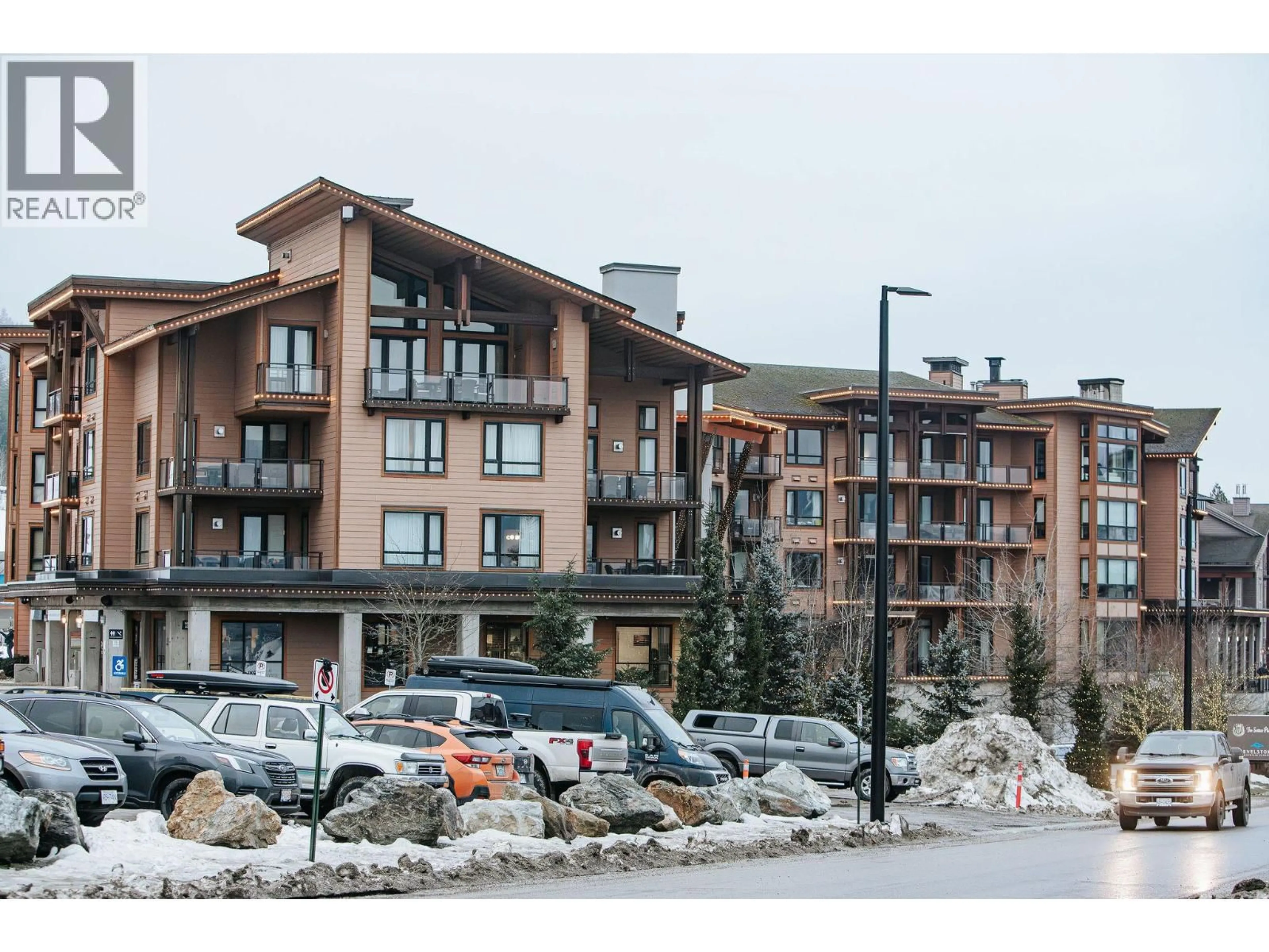 Blurry image for 1501 - 2950 CAMOZZI ROAD, Revelstoke British Columbia V0E2S0