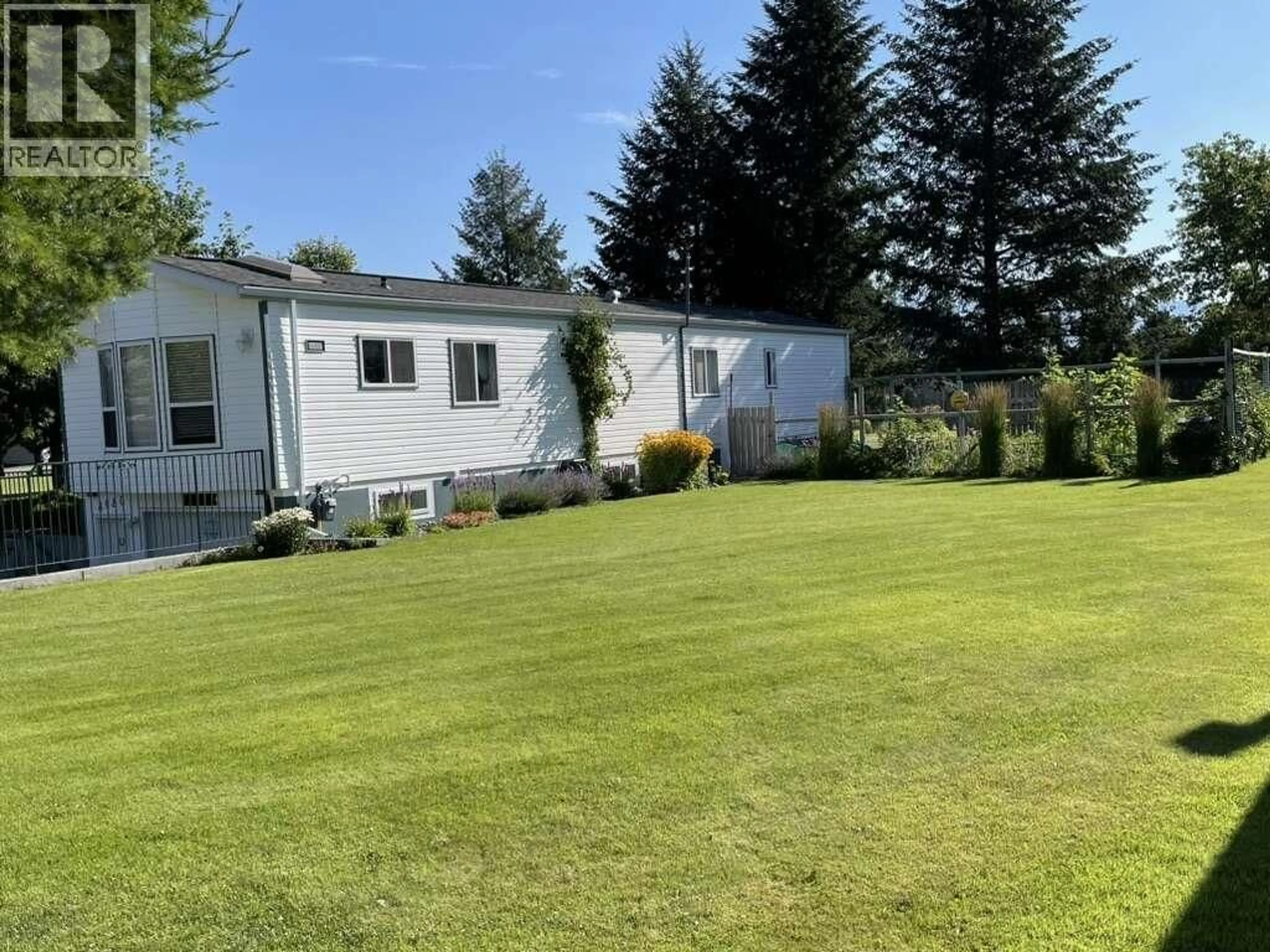 A pic from outside/outdoor area/front of a property/back of a property/a pic from drone, unknown for 4980 VERNON STREET, Grand Forks British Columbia V0H1H5