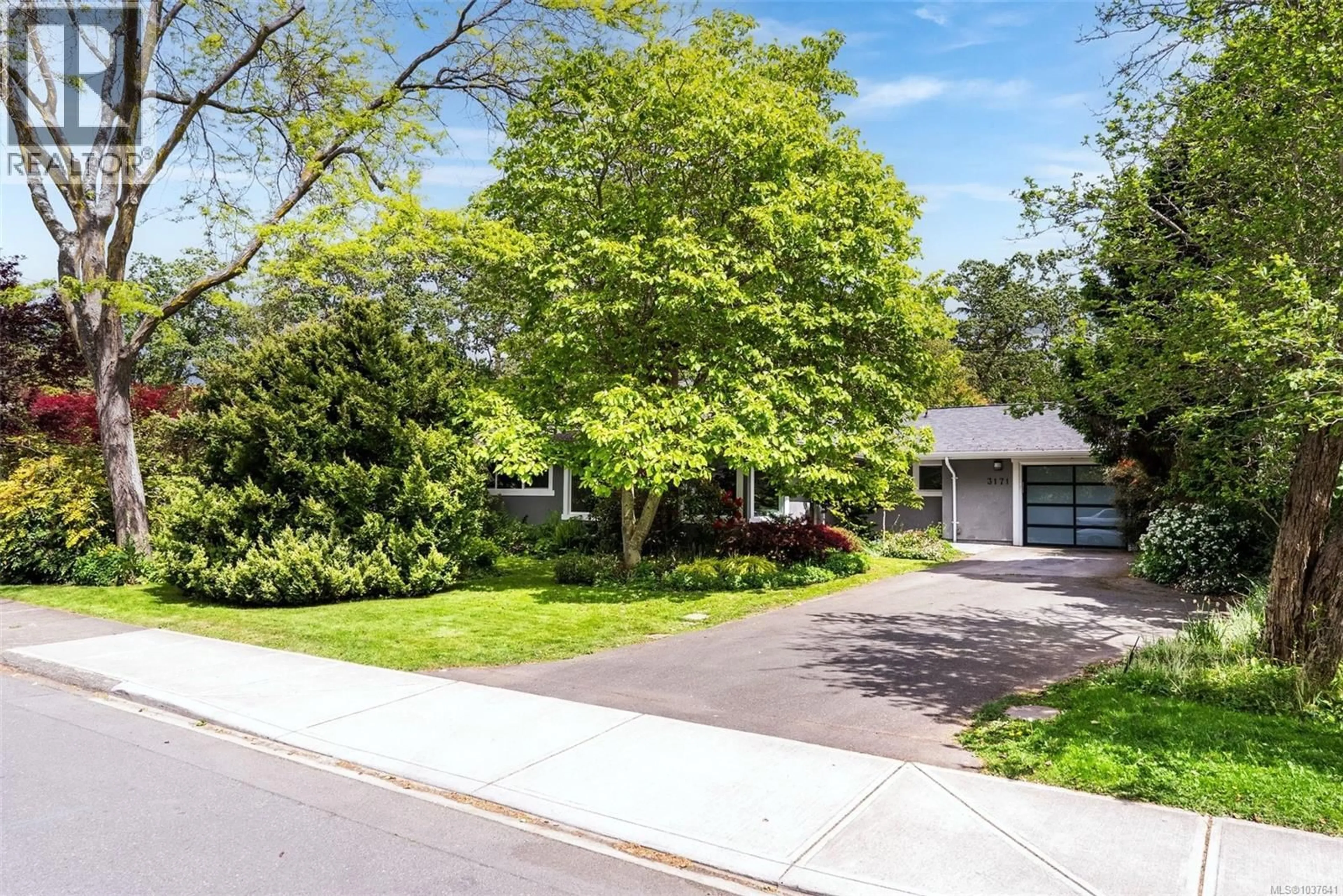 Unknown for 3171 HENDERSON ROAD, Oak Bay British Columbia V8P5A3