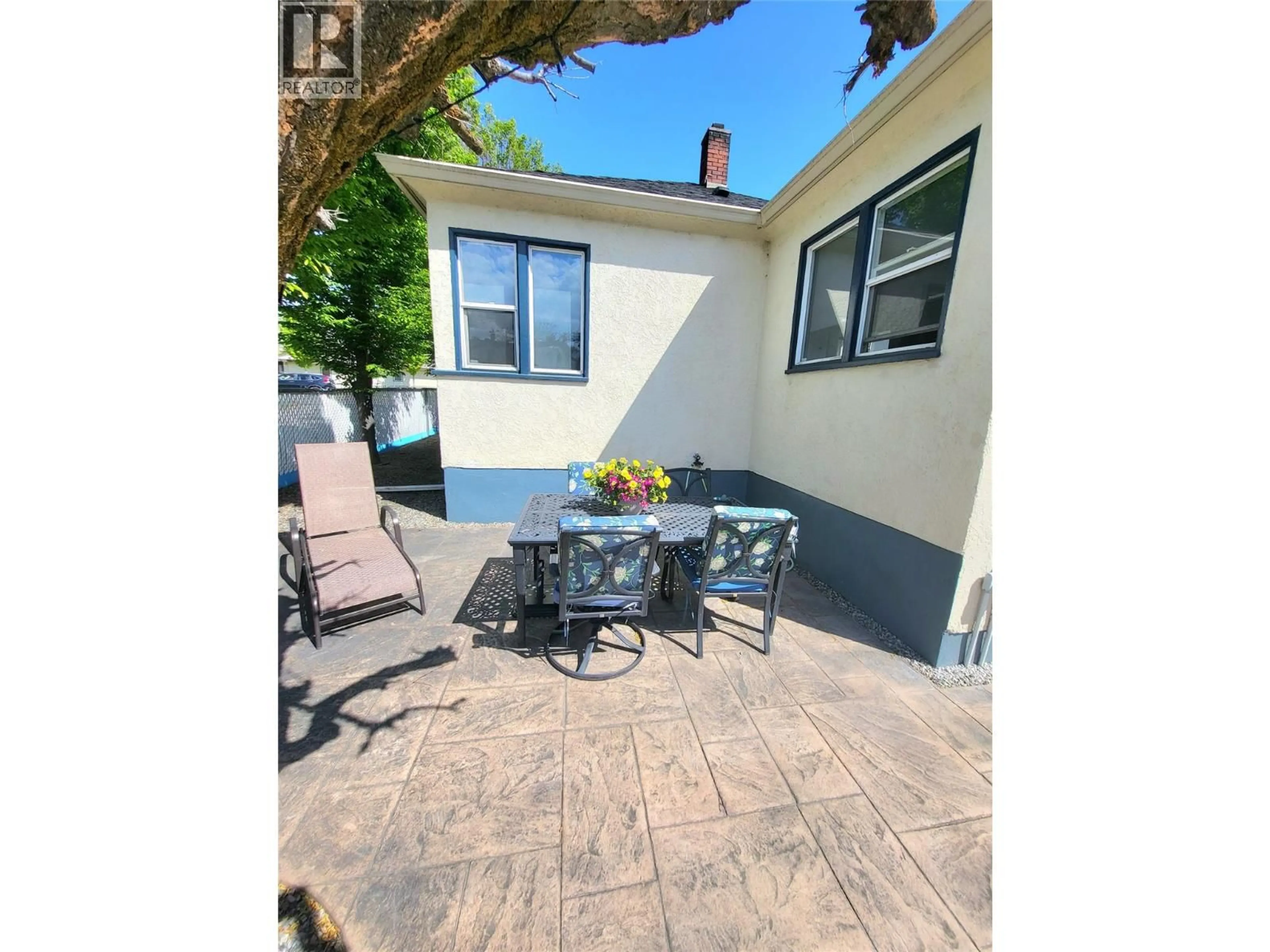 Patio, street for 857 MAIN STREET, Penticton British Columbia V2A5E3
