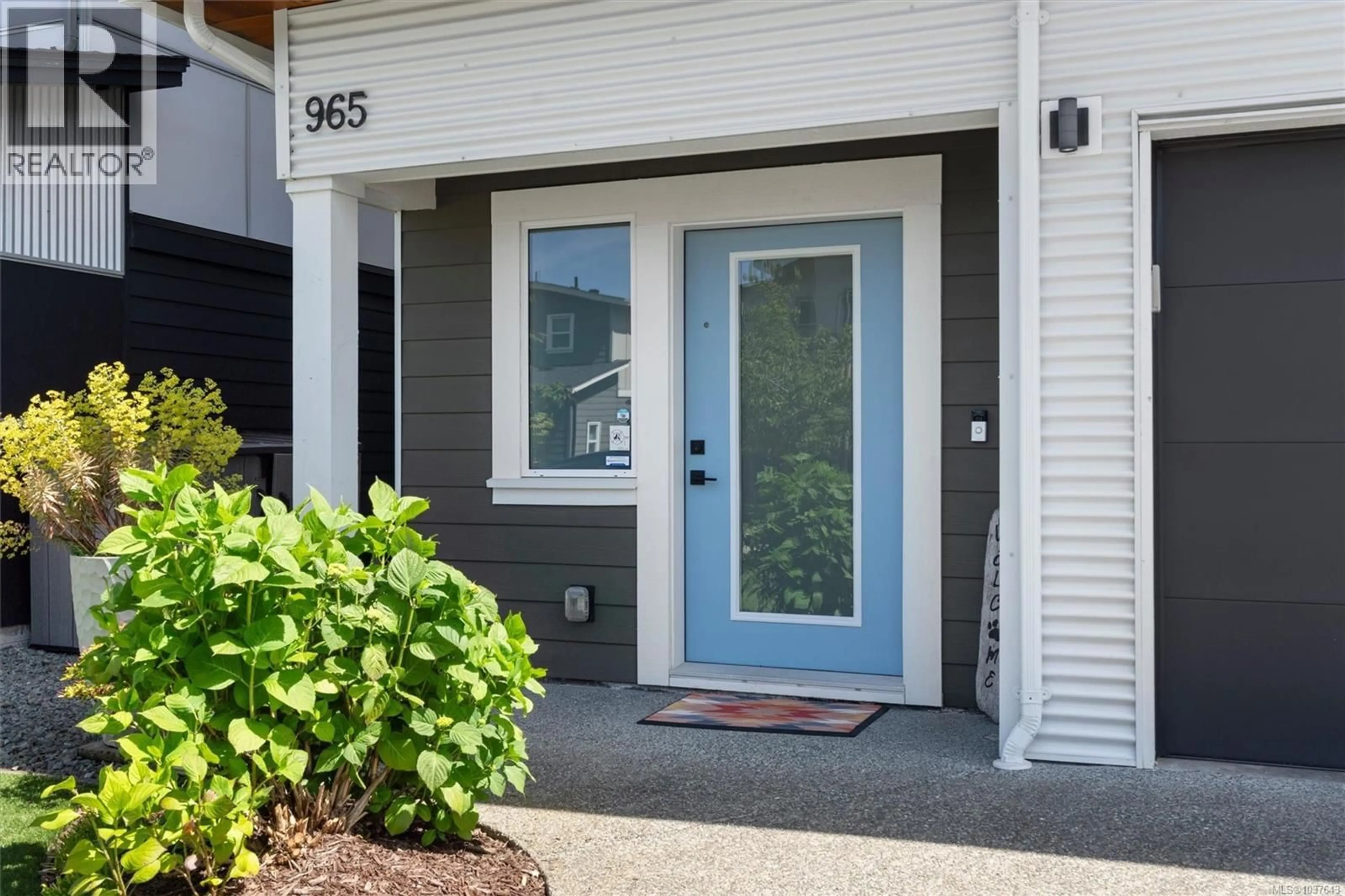 Indoor entryway for 965 PEACE KEEPING CRESCENT, Langford British Columbia V9C0N6