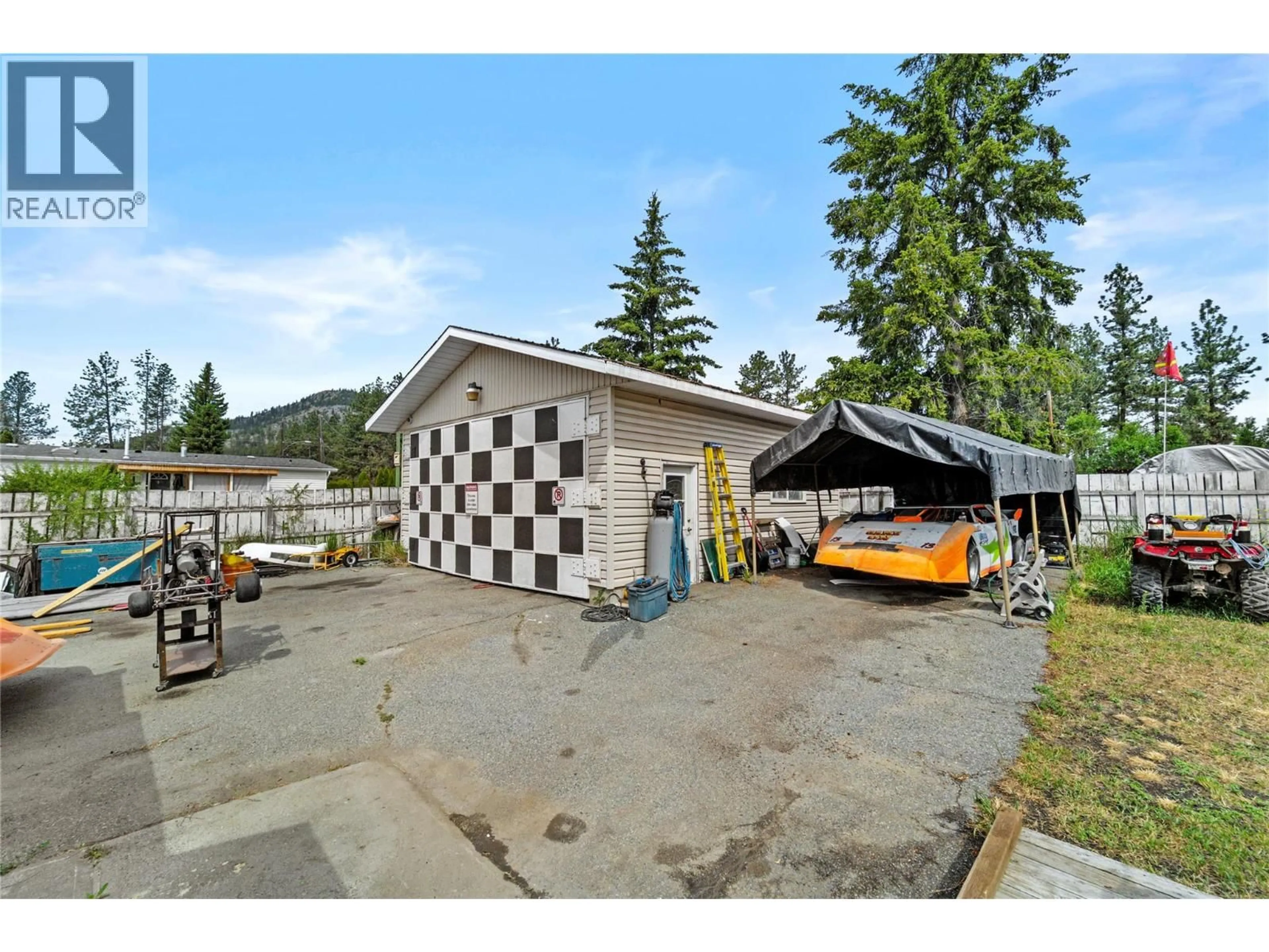 Indoor garage for 419 DODDING AVENUE, Merritt British Columbia V0K1Y0