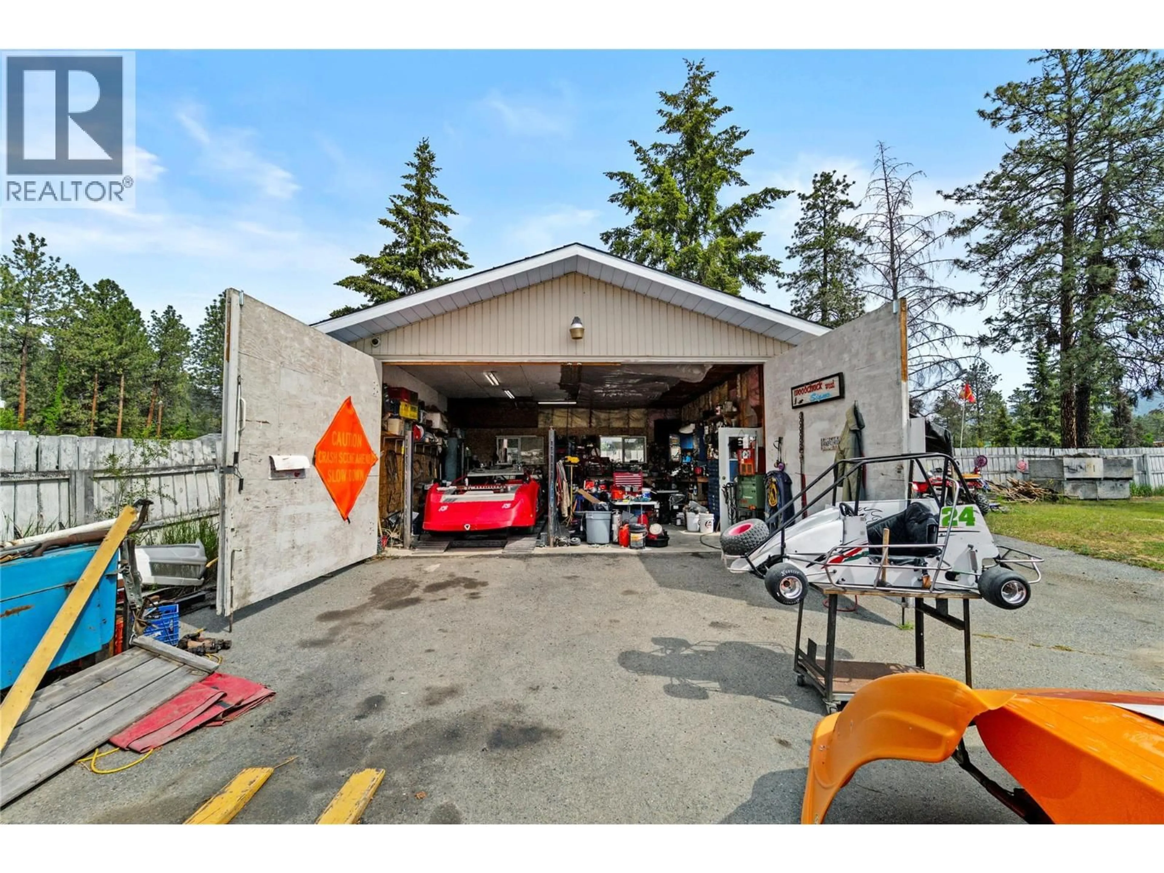 Indoor garage for 419 DODDING AVENUE, Merritt British Columbia V0K1Y0