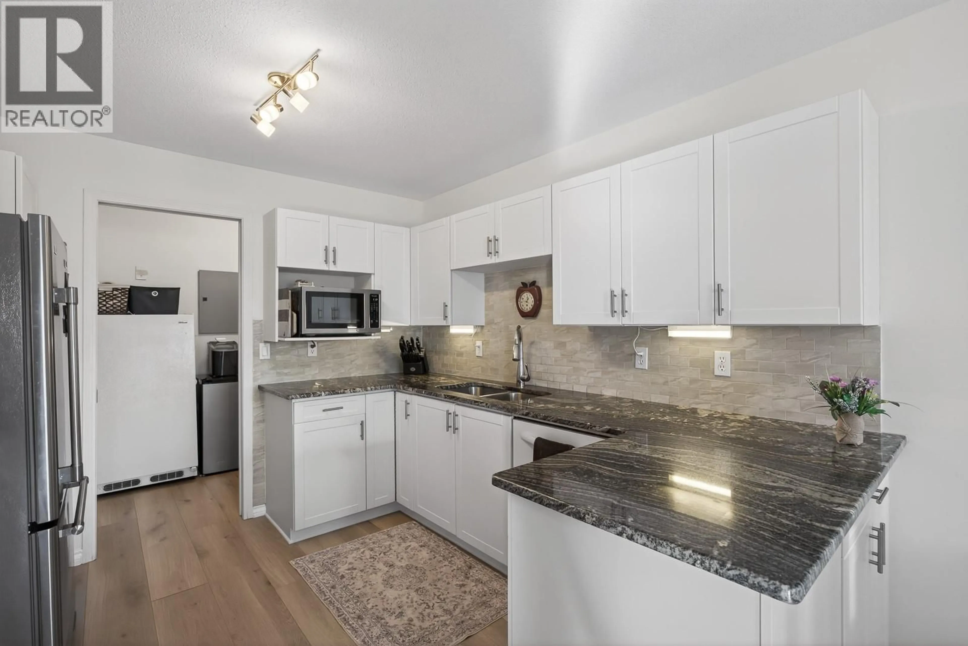 Standard kitchen, unknown for 112 - 4630 PONDEROSA DRIVE, Peachland British Columbia V0H1X5