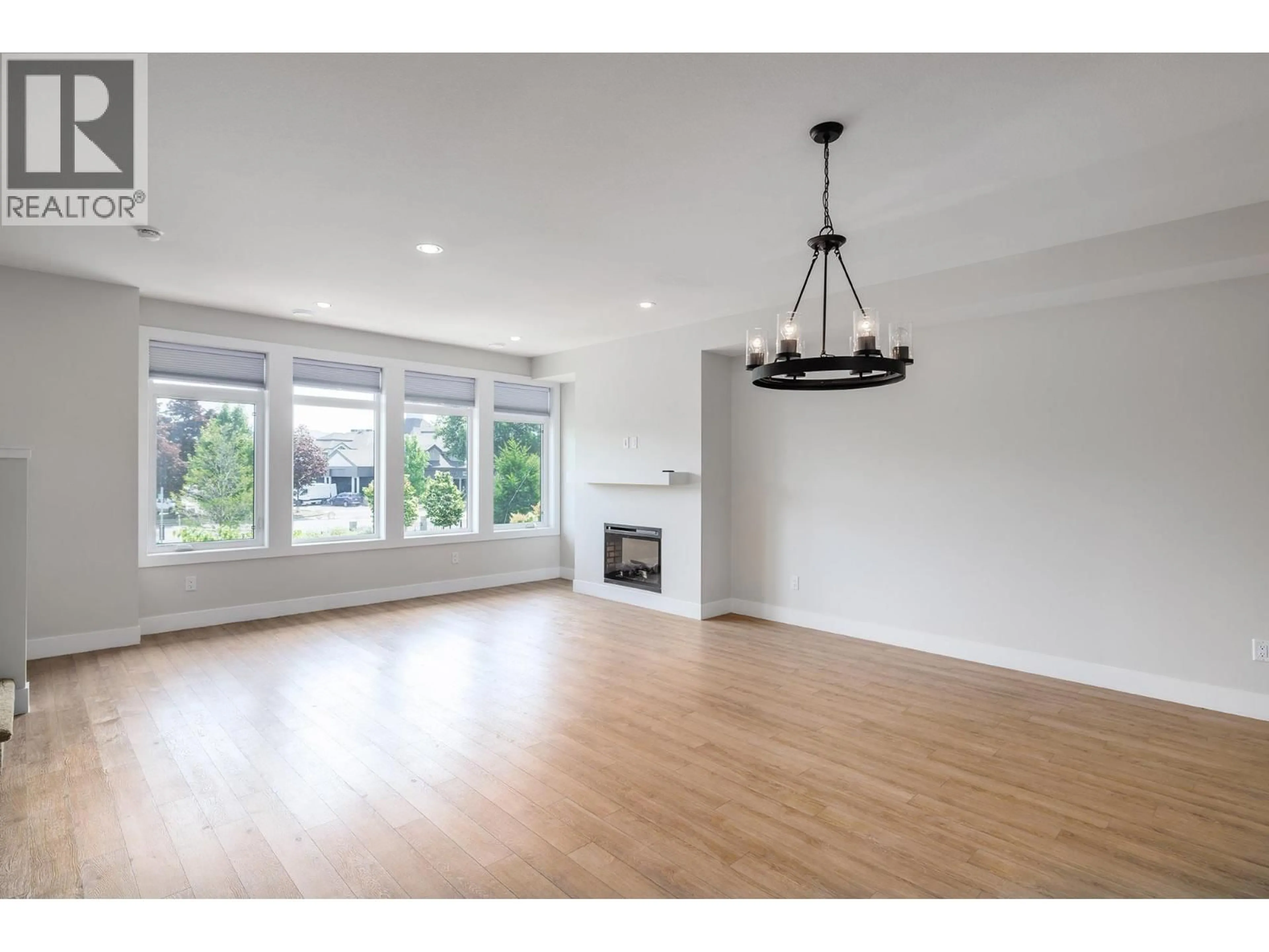 A pic of a room for 3 - 1102 CAMERON AVENUE, Kelowna British Columbia V1Y0B2