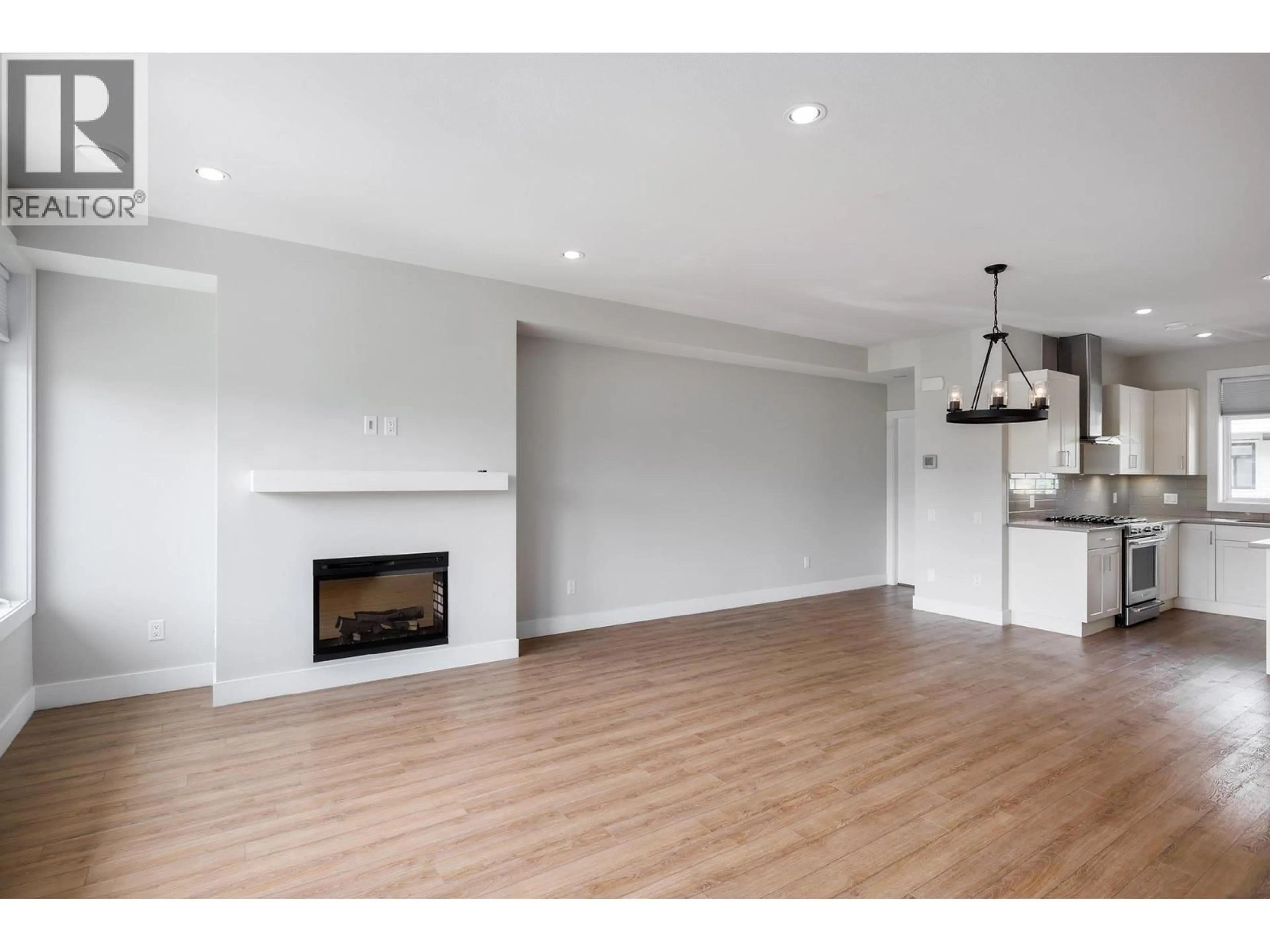 A pic of a room for 3 - 1102 CAMERON AVENUE, Kelowna British Columbia V1Y0B2