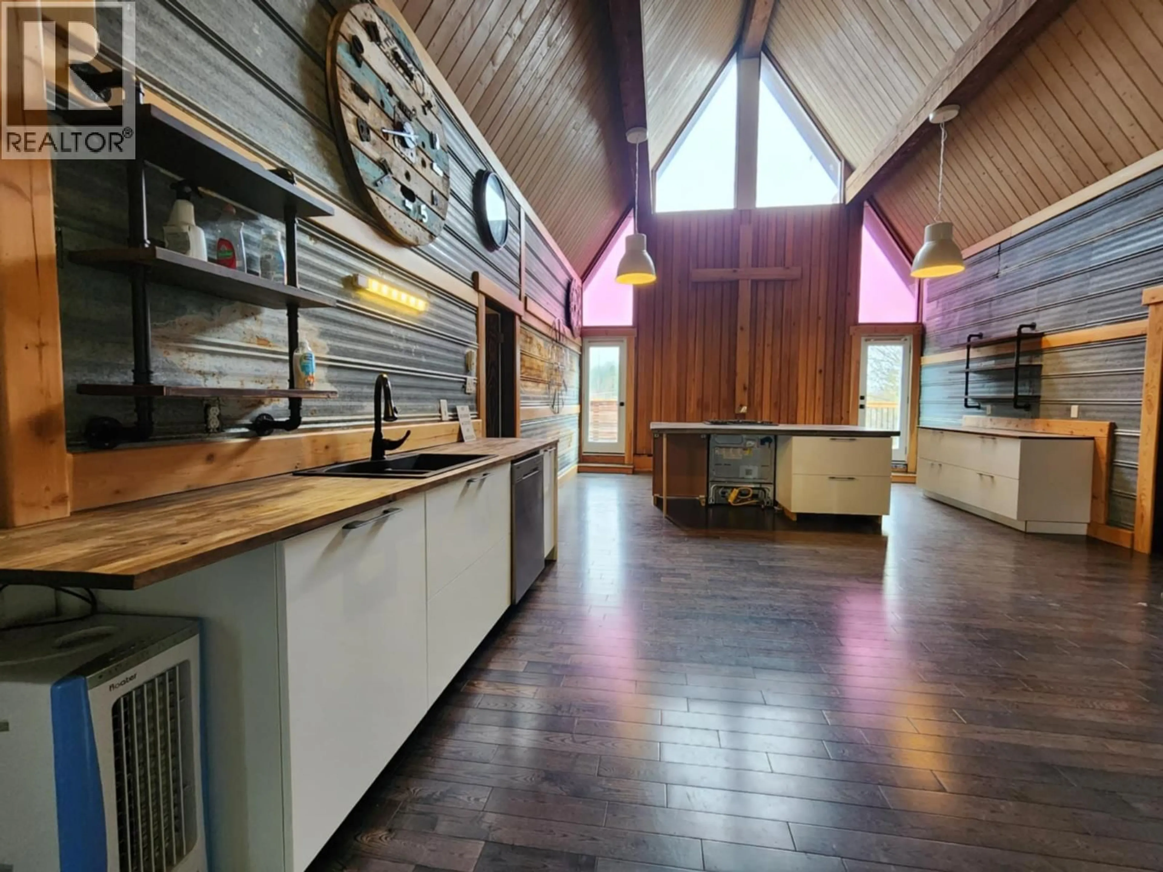 Unknown for 2193 PARK AVENUE, Lumby British Columbia V0E2G0