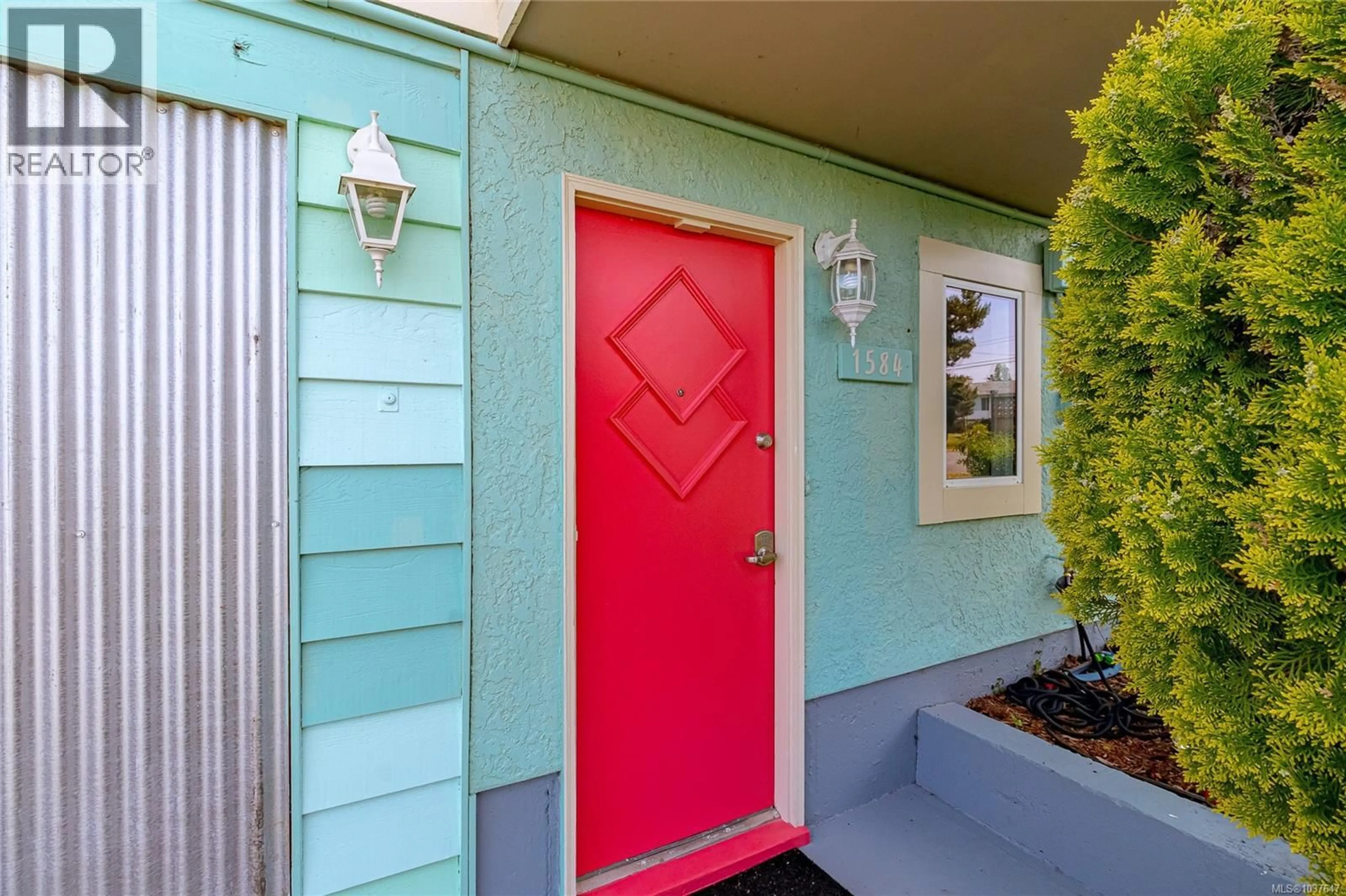 Indoor entryway for 1584 FREDA STREET, Crofton British Columbia V0R1R0