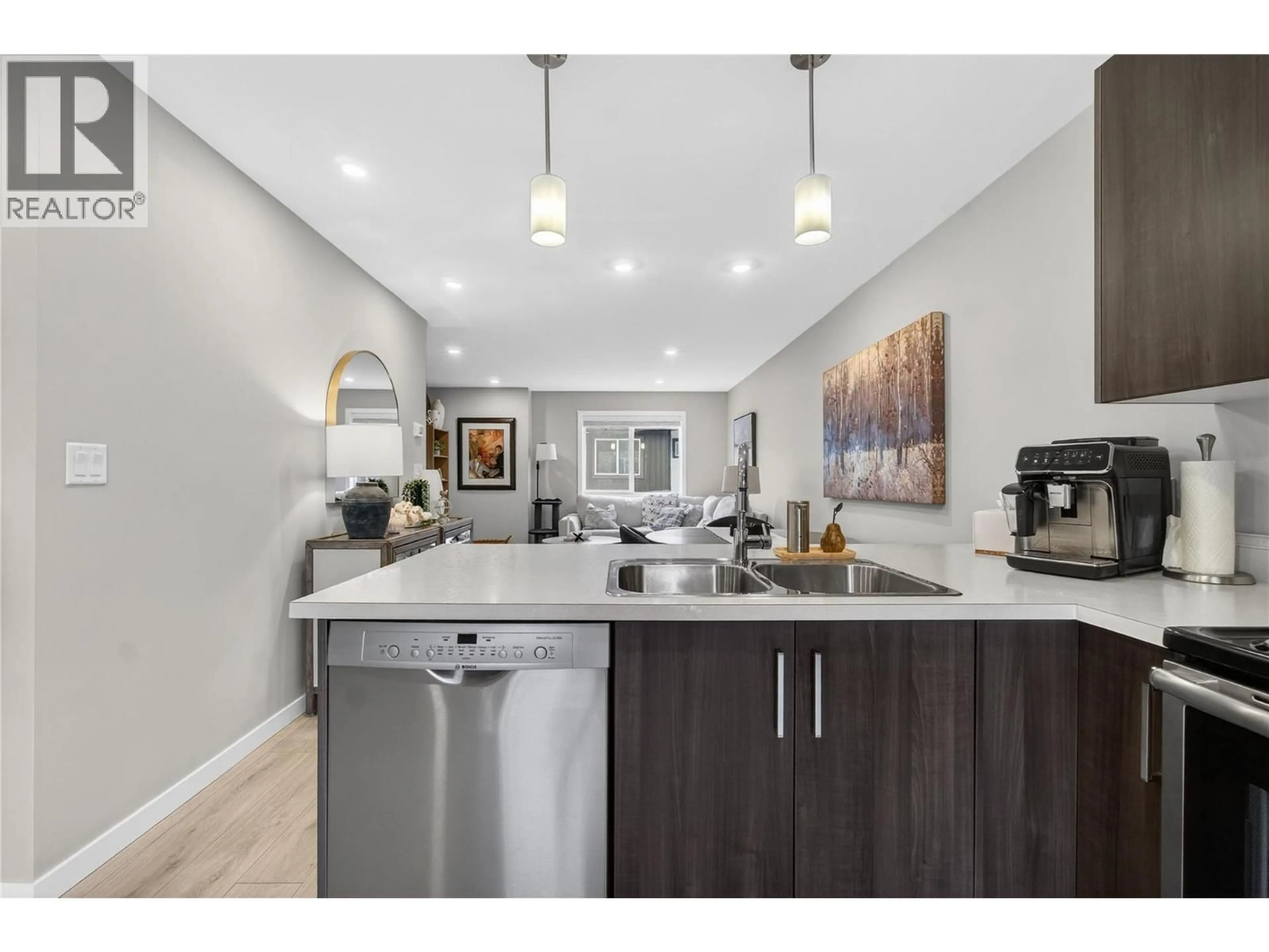 Open concept kitchen, unknown for 9 - 2081 11 AVENUE NORTHEAST, Salmon Arm British Columbia V1E0G1