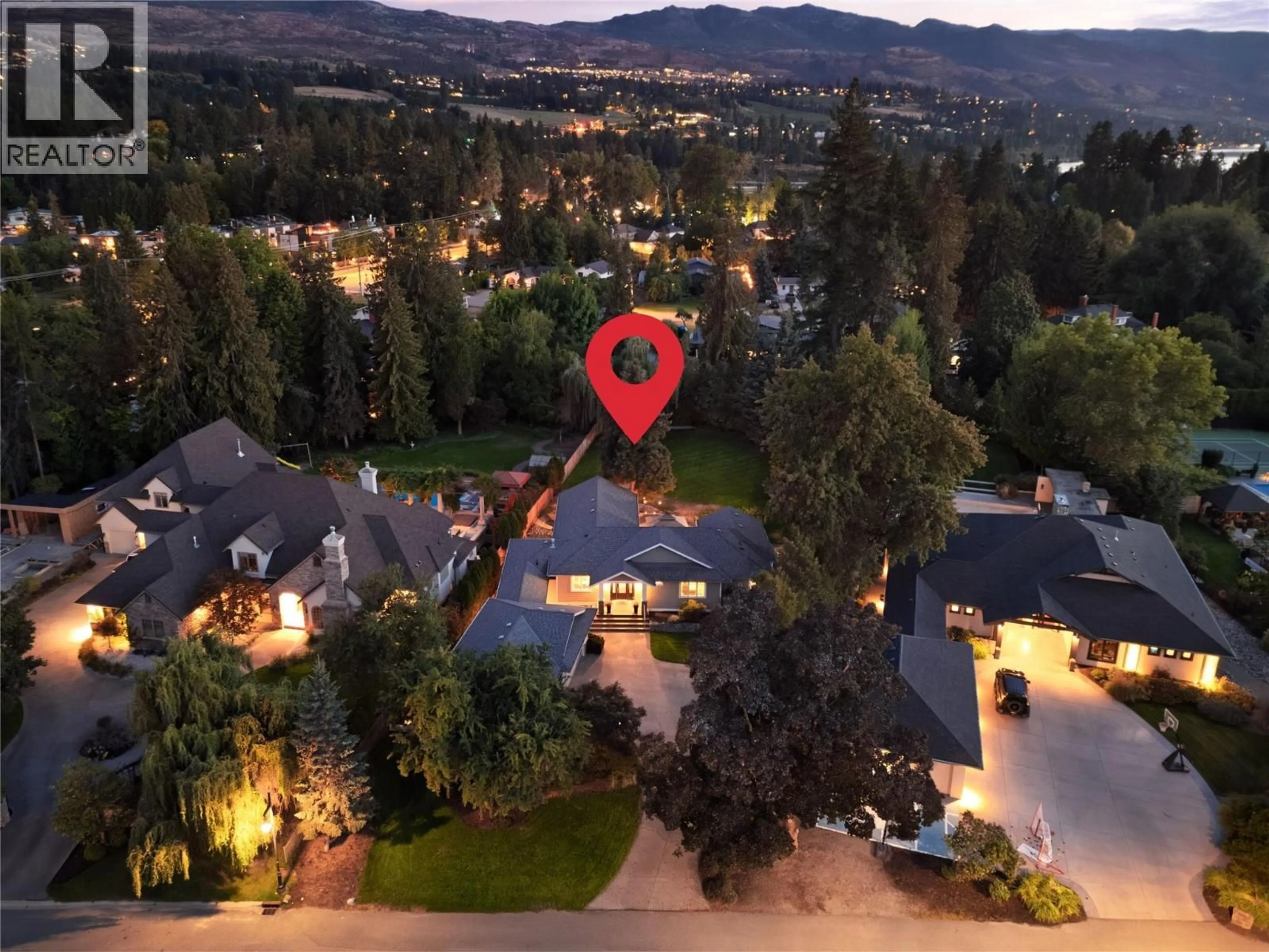 A pic from outside/outdoor area/front of a property/back of a property/a pic from drone, mountain view for 529 KNOWLES ROAD, Kelowna British Columbia V1W1H4