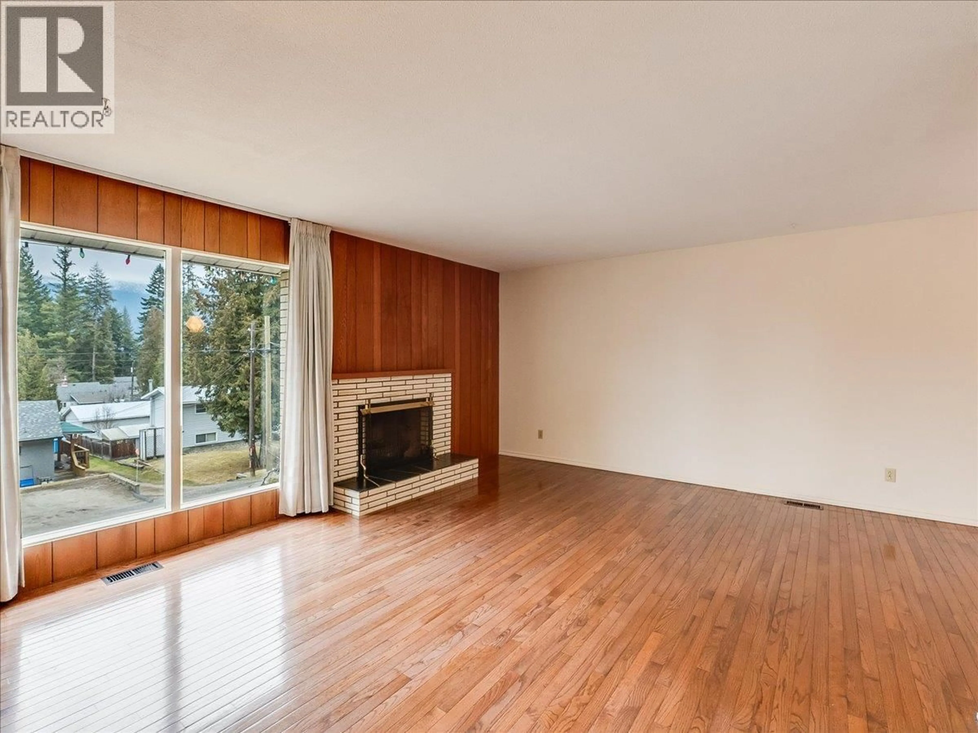 A pic of a room for 2242 11TH AVENUE, Castlegar British Columbia V1N3A6