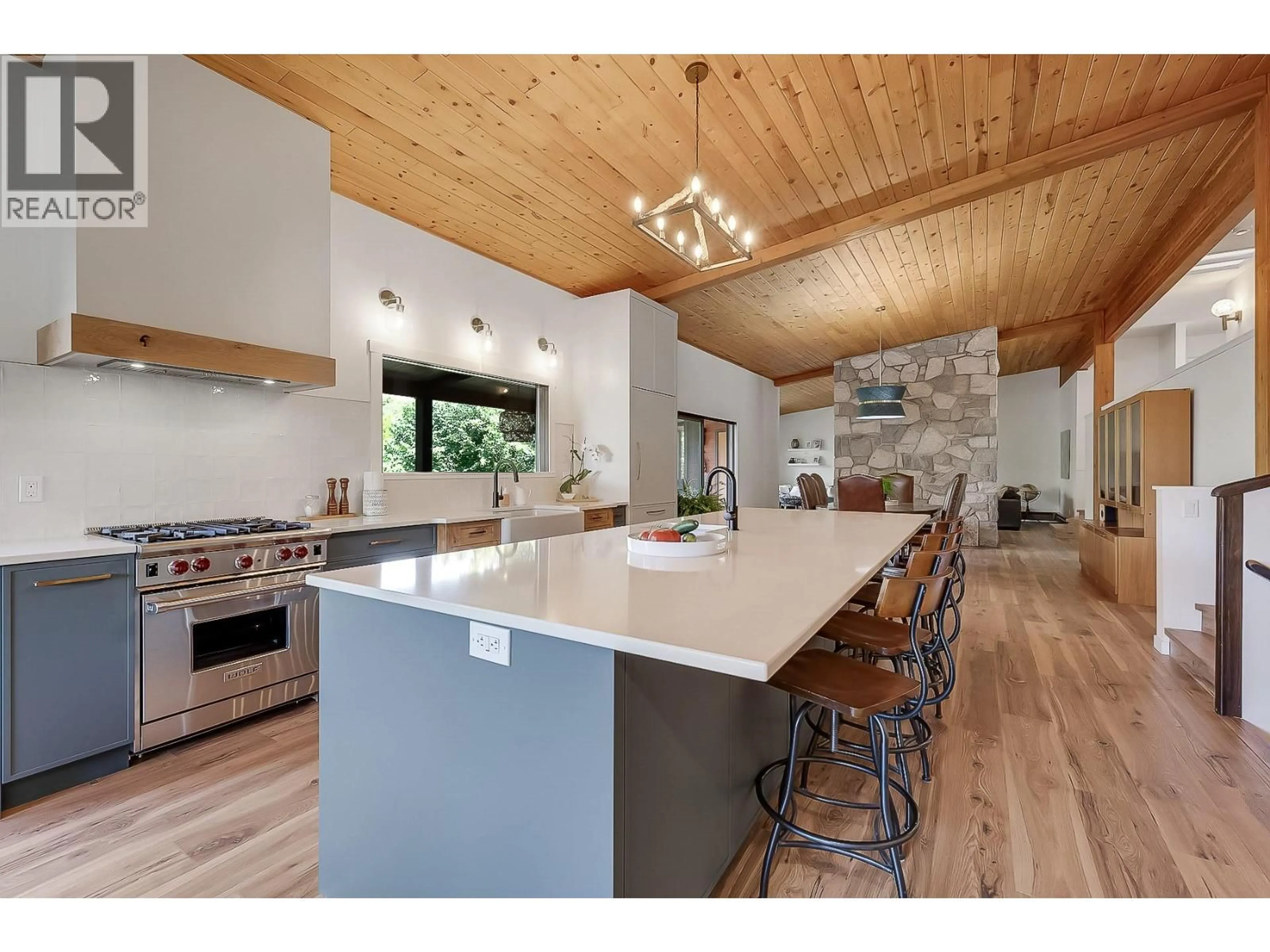 Open concept kitchen, unknown for 1590 WILLOW CRESCENT, Kelowna British Columbia V1Y4K3