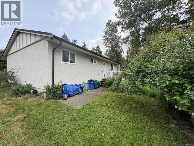295 CENTENNIAL DRIVE, Courtenay 2