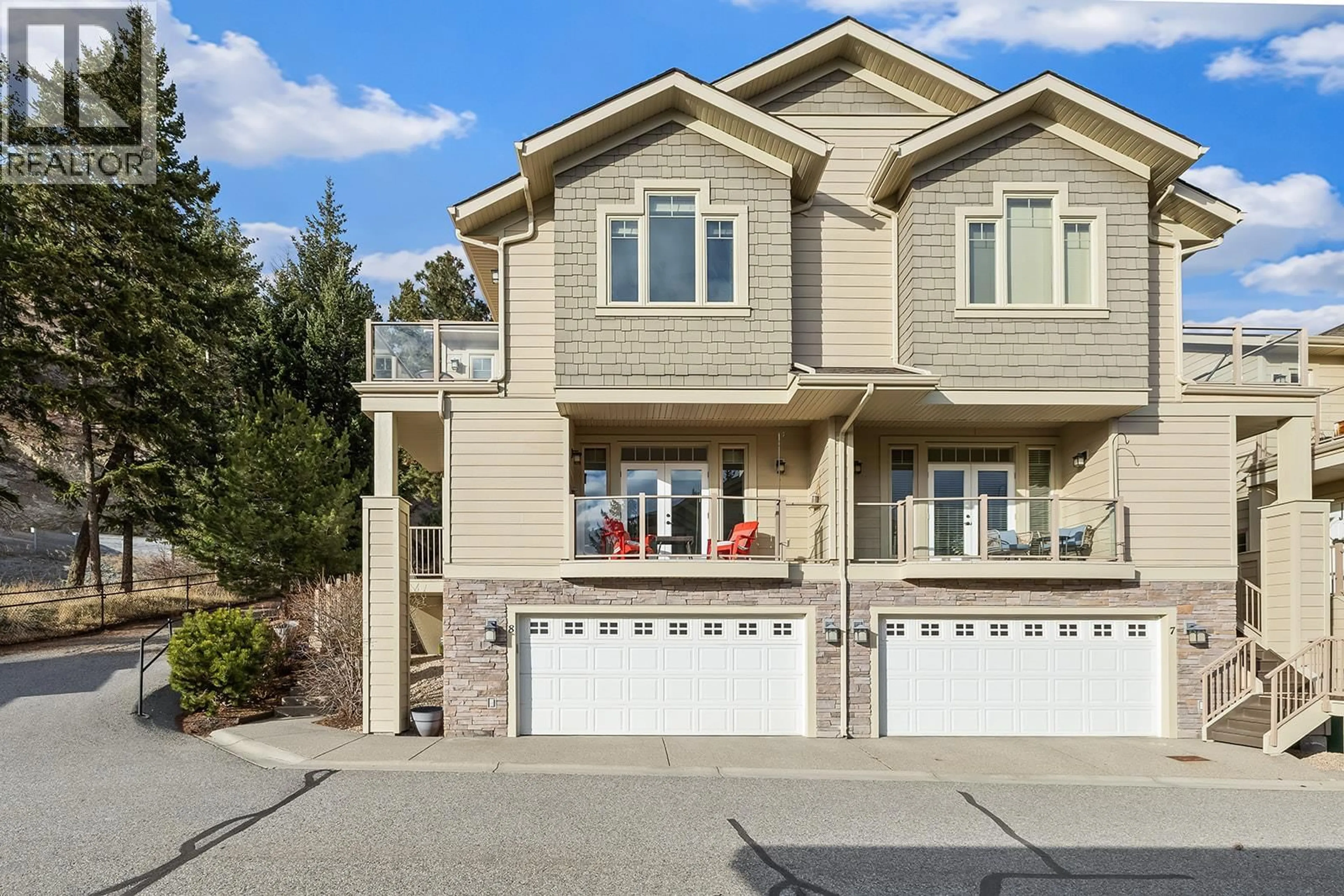 Home with vinyl exterior material, street for 8 - 2283 SHANNON HEIGHTS COURT, West Kelowna British Columbia V4T3B9