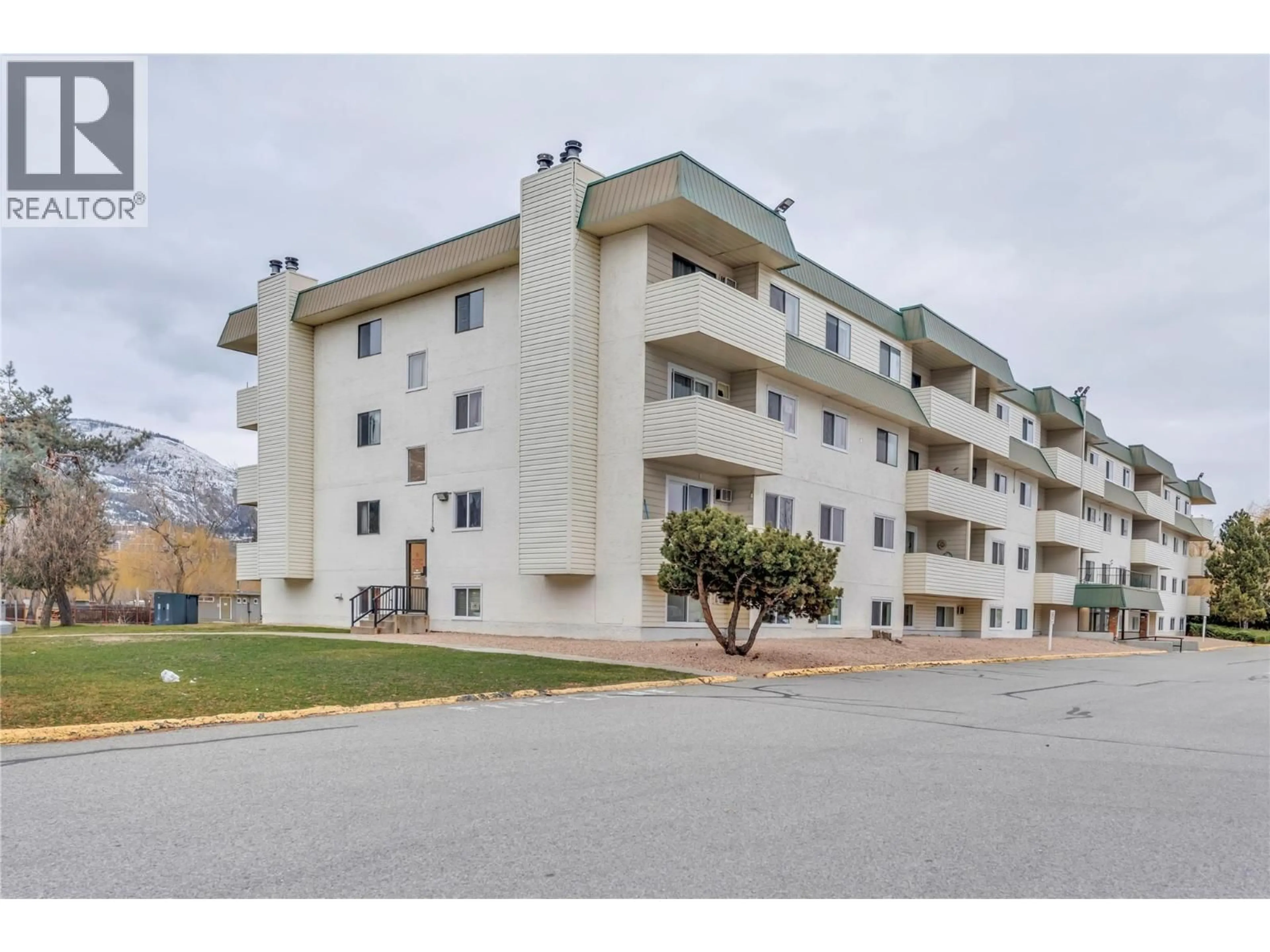 Blurry image for 309 - 150 SKAHA PLACE, Penticton British Columbia V2A7J6