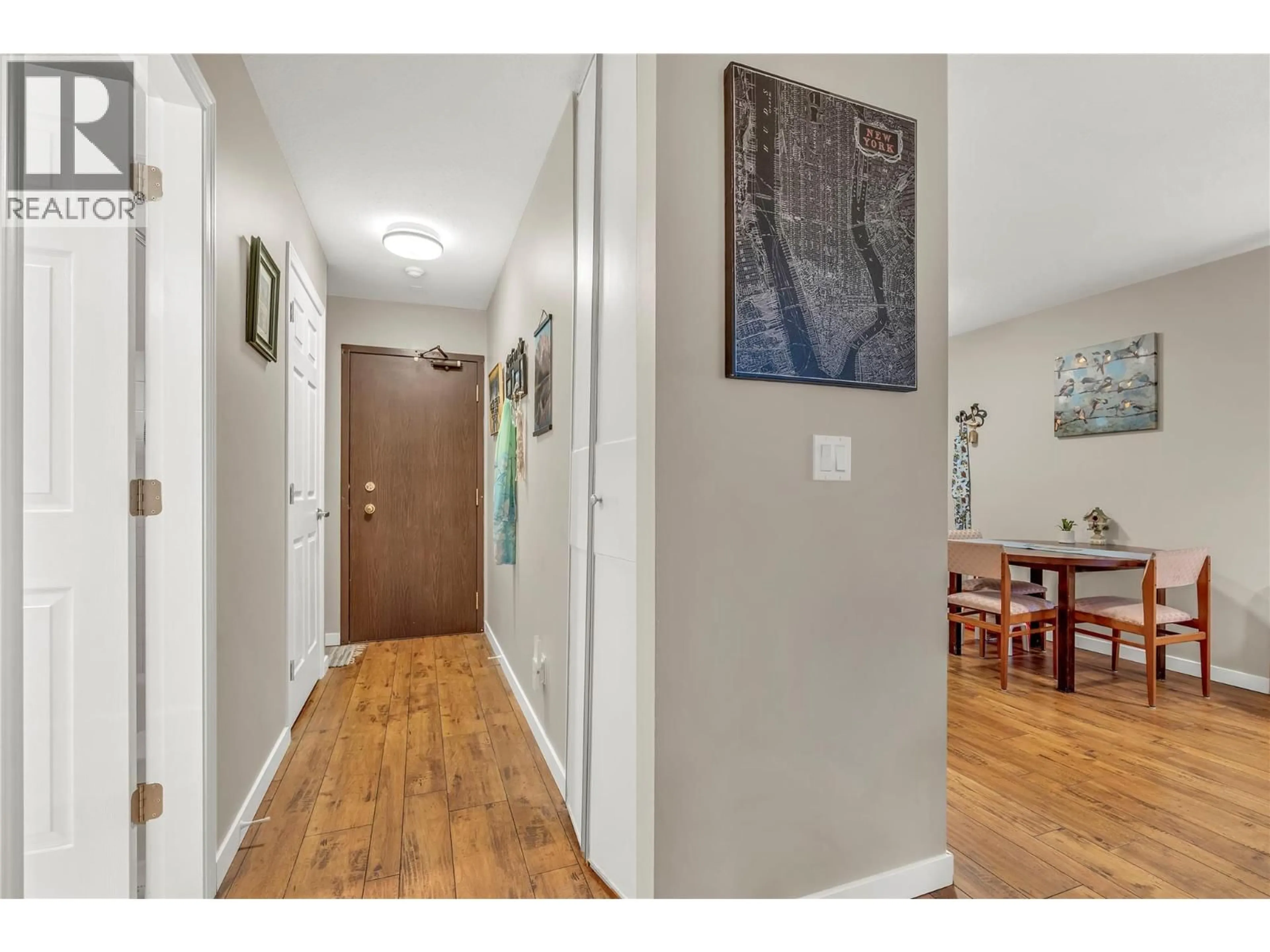 Indoor entryway for 309 - 150 SKAHA PLACE, Penticton British Columbia V2A7J6