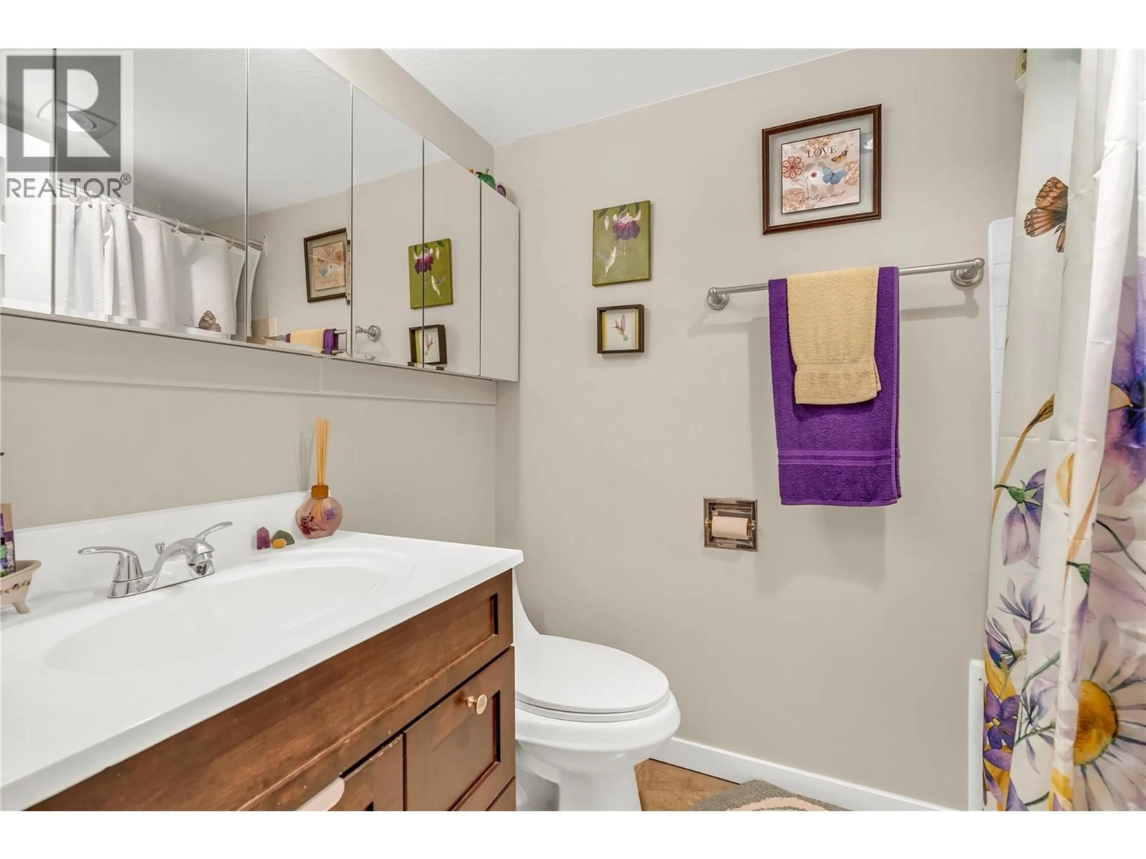 Standard bathroom, unknown for 309 - 150 SKAHA PLACE, Penticton British Columbia V2A7J6