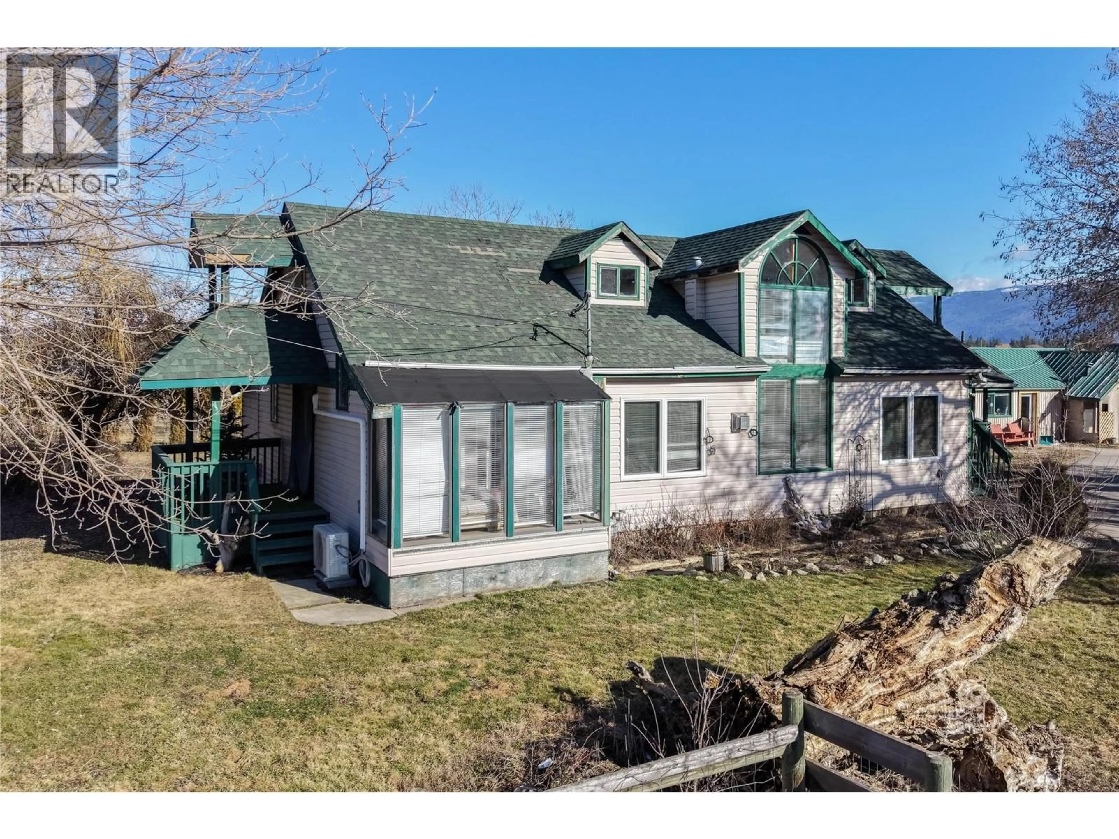 Home with vinyl exterior material, water/lake/river/ocean view for 1978 PLEASANT VALLEY ROAD, Spallumcheen British Columbia V4Y0T7