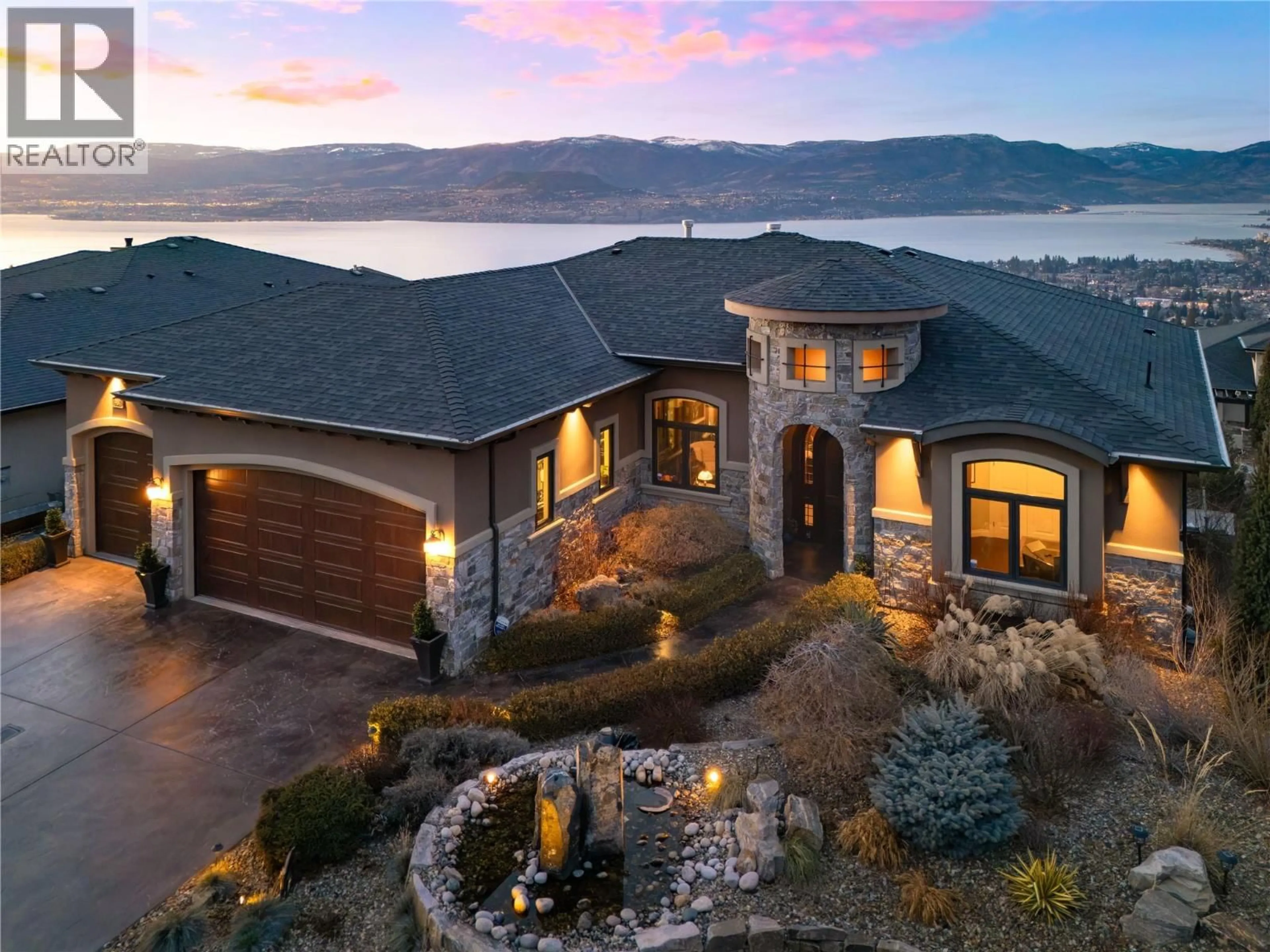 Home with brick exterior material, water/lake/river/ocean view for 954 HEWETSON AVENUE, Kelowna British Columbia V1W5H8