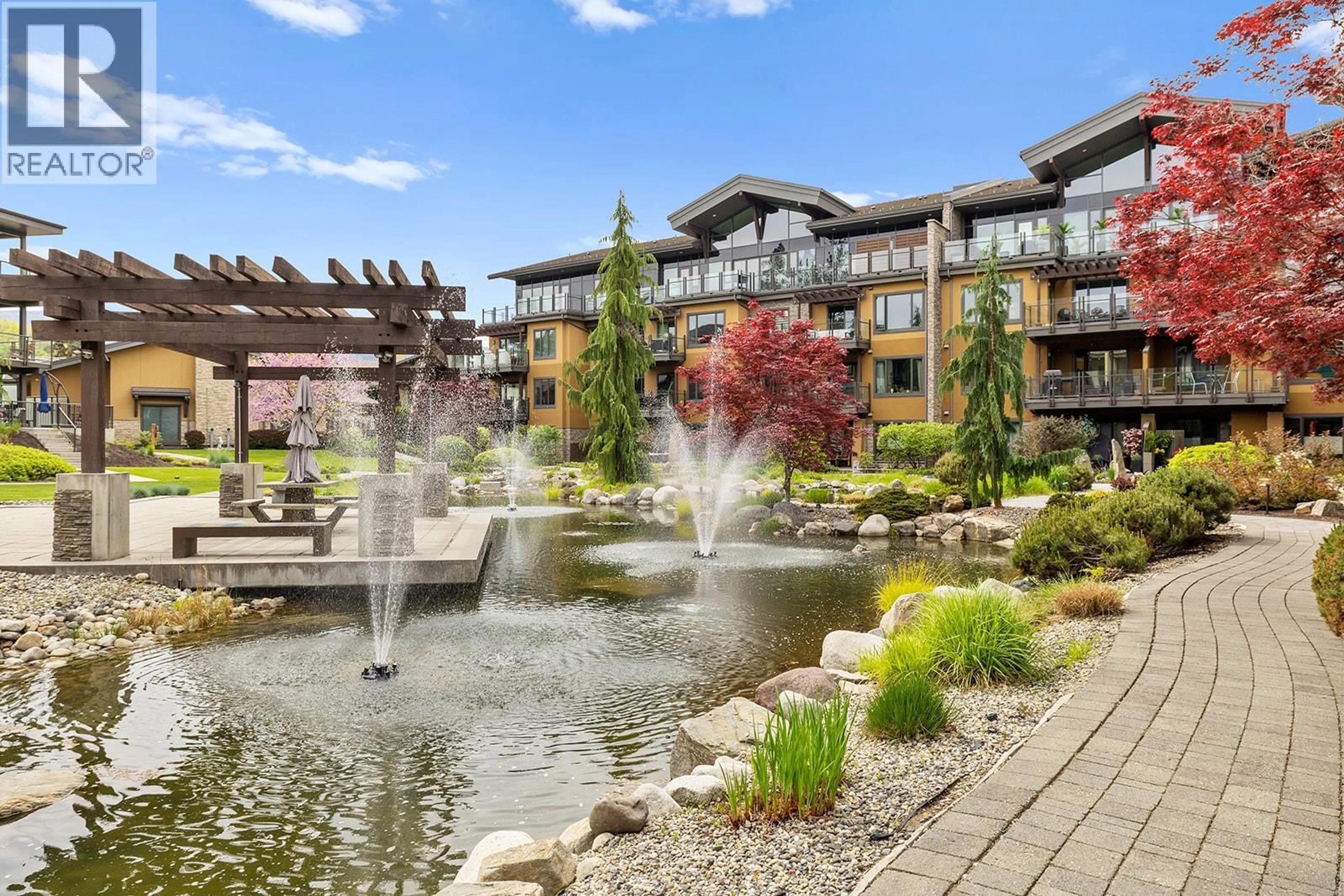 Patio, water/lake/river/ocean view for 121 - 4380 LAKESHORE ROAD, Kelowna British Columbia V1W5N3