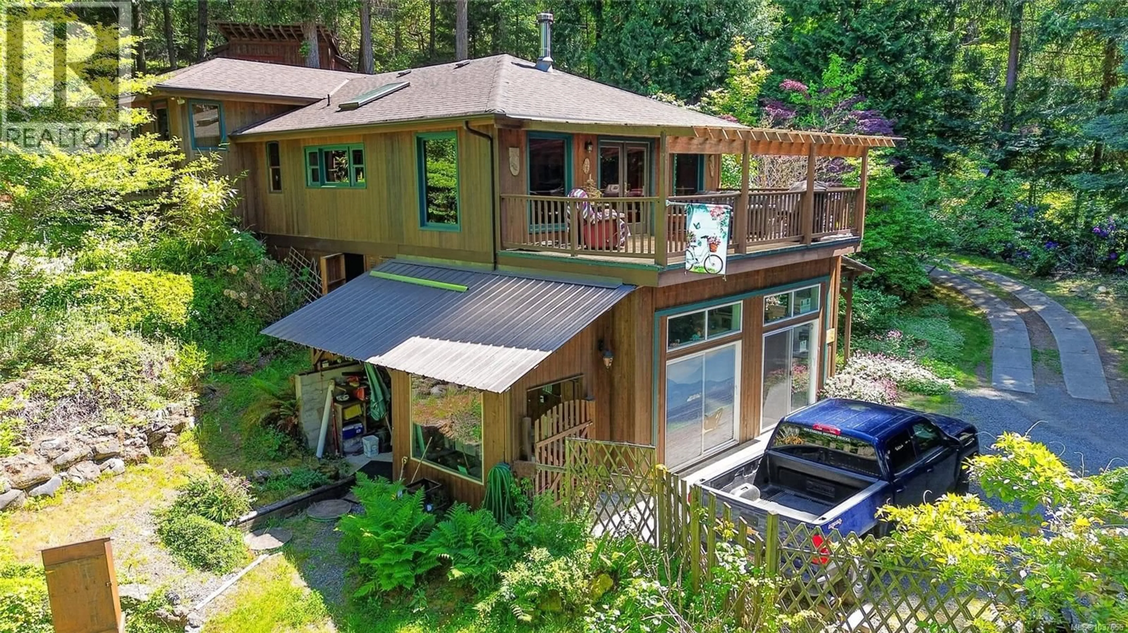 A pic from outside/outdoor area/front of a property/back of a property/a pic from drone, unknown for 1311 HARRISON WAY, Gabriola Island British Columbia V0R1X2