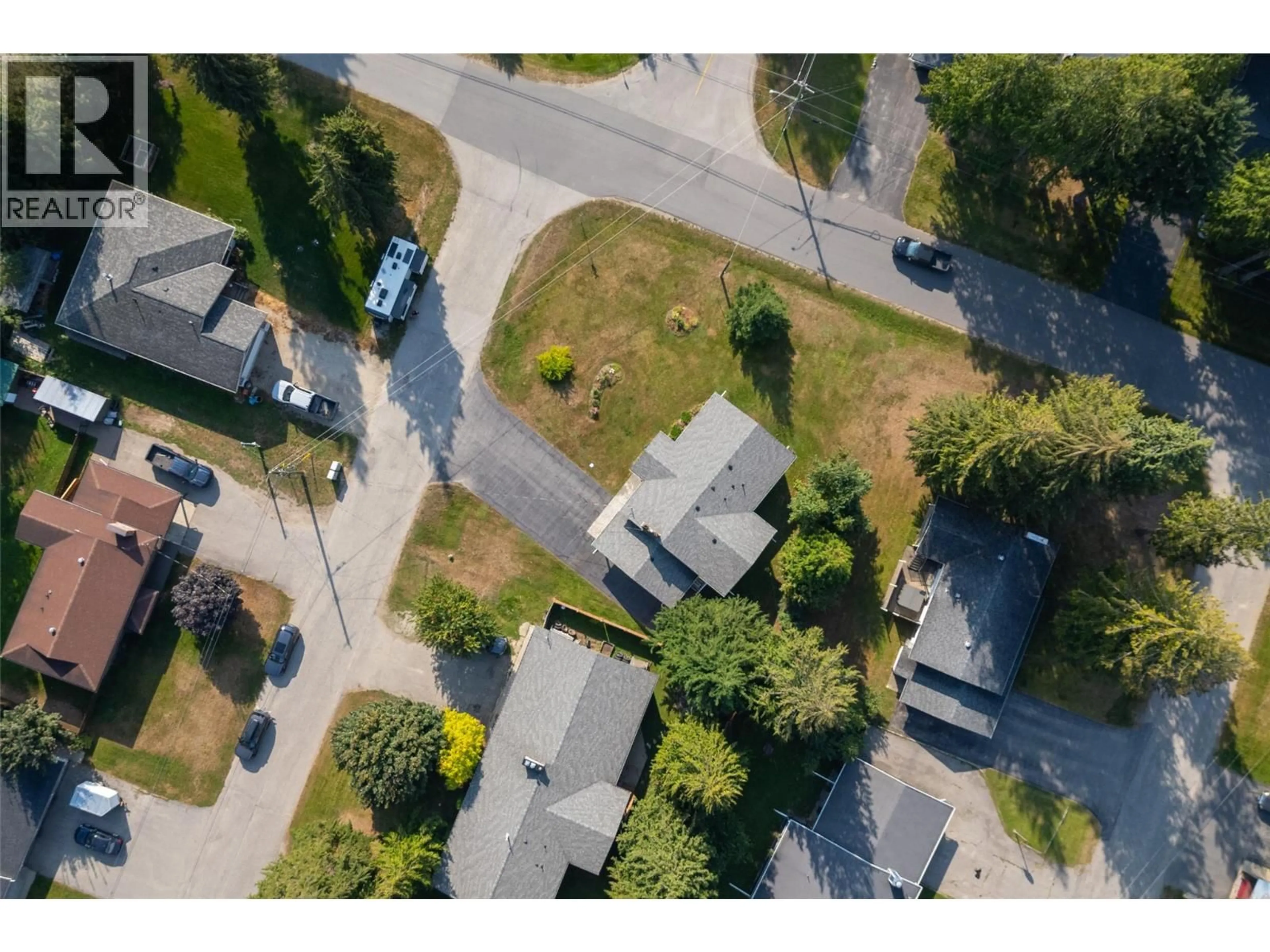 A pic from outside/outdoor area/front of a property/back of a property/a pic from drone, street for 1695 HAY ROAD, Revelstoke British Columbia V0E2S1