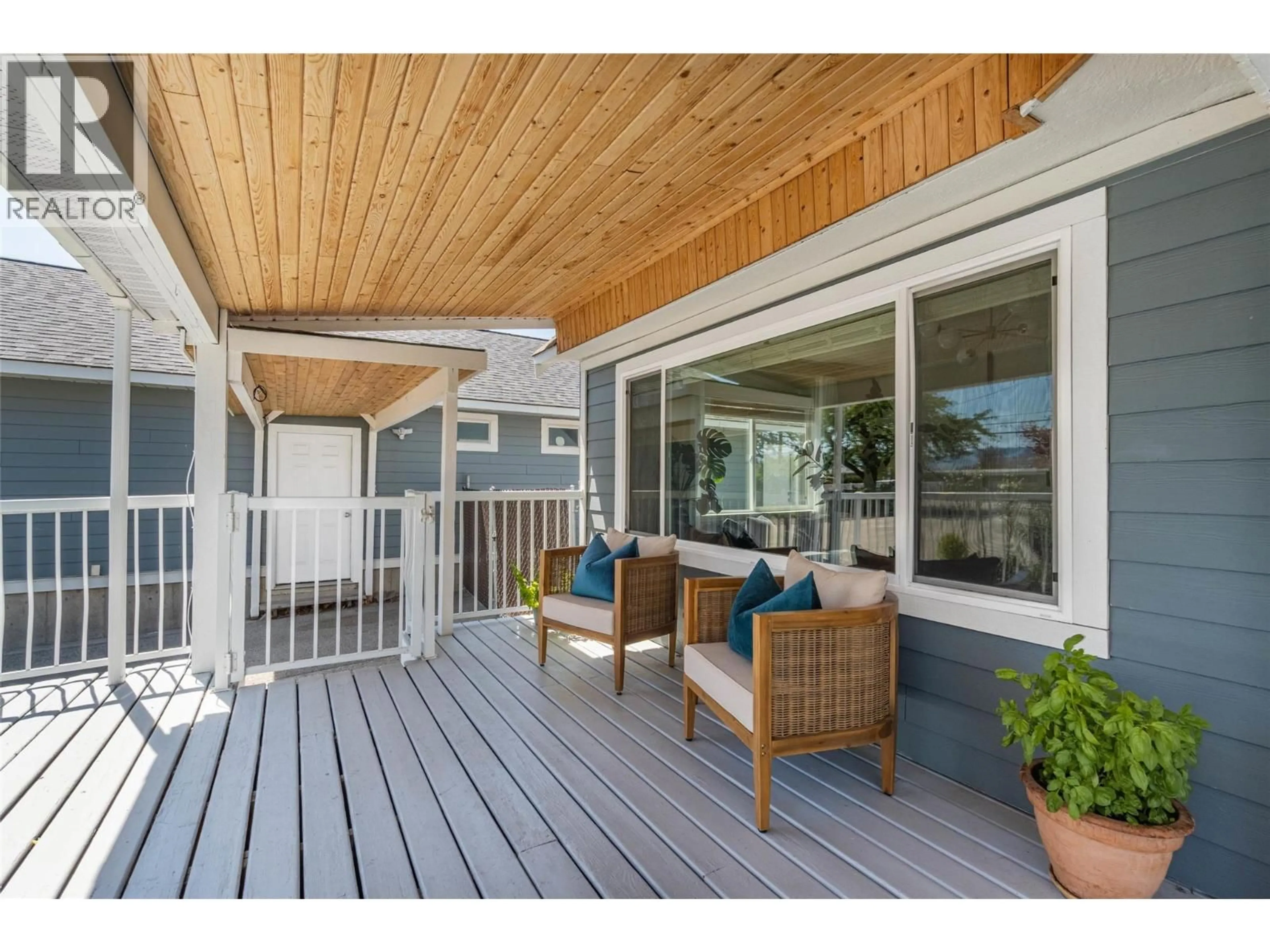 Patio, water/lake/river/ocean view for 860 FAIRVIEW ROAD, Oliver British Columbia V0H1T6