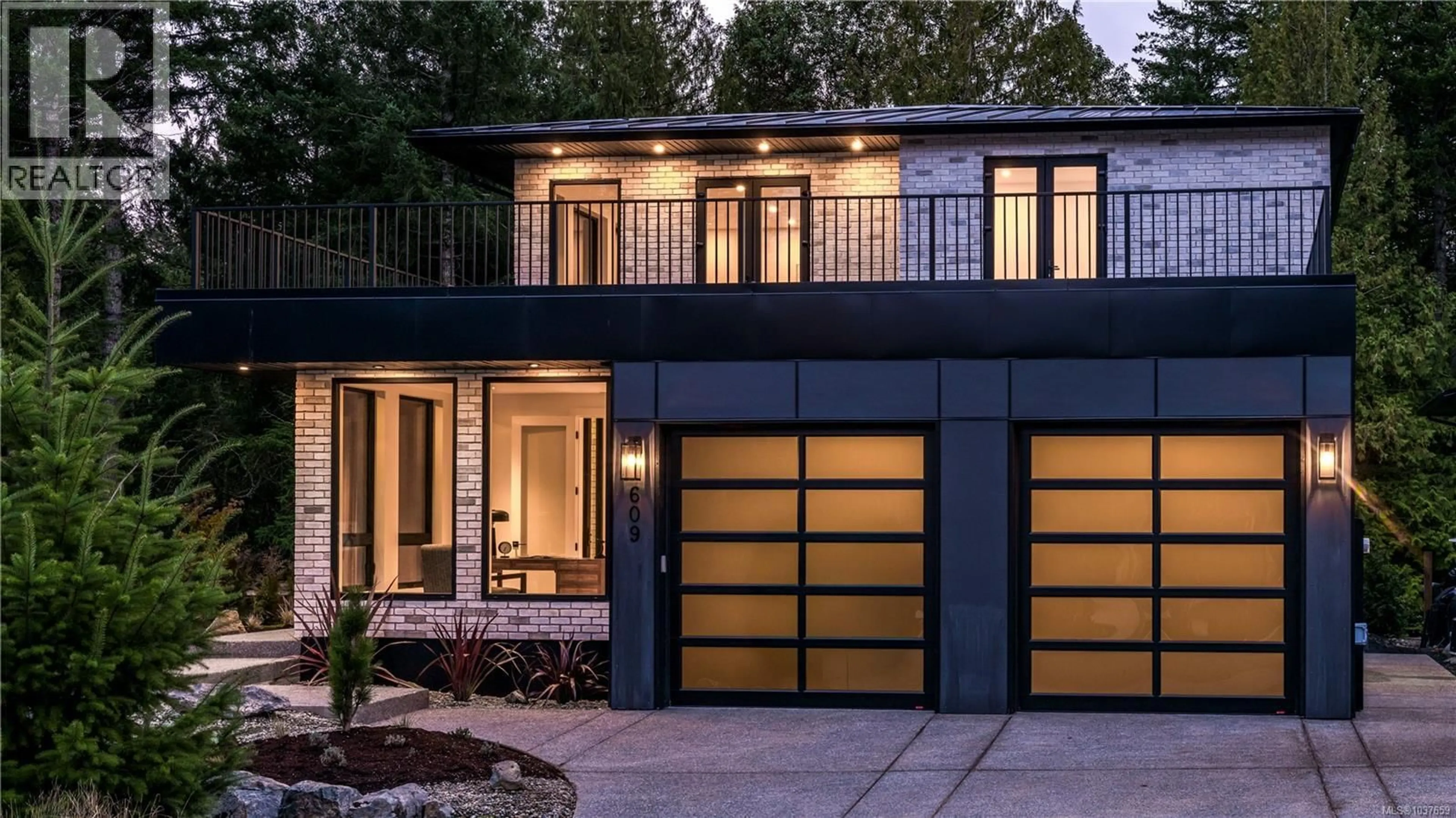 Home with brick exterior material, street for 609 MEDALIST AVENUE, Colwood British Columbia V9C0R7