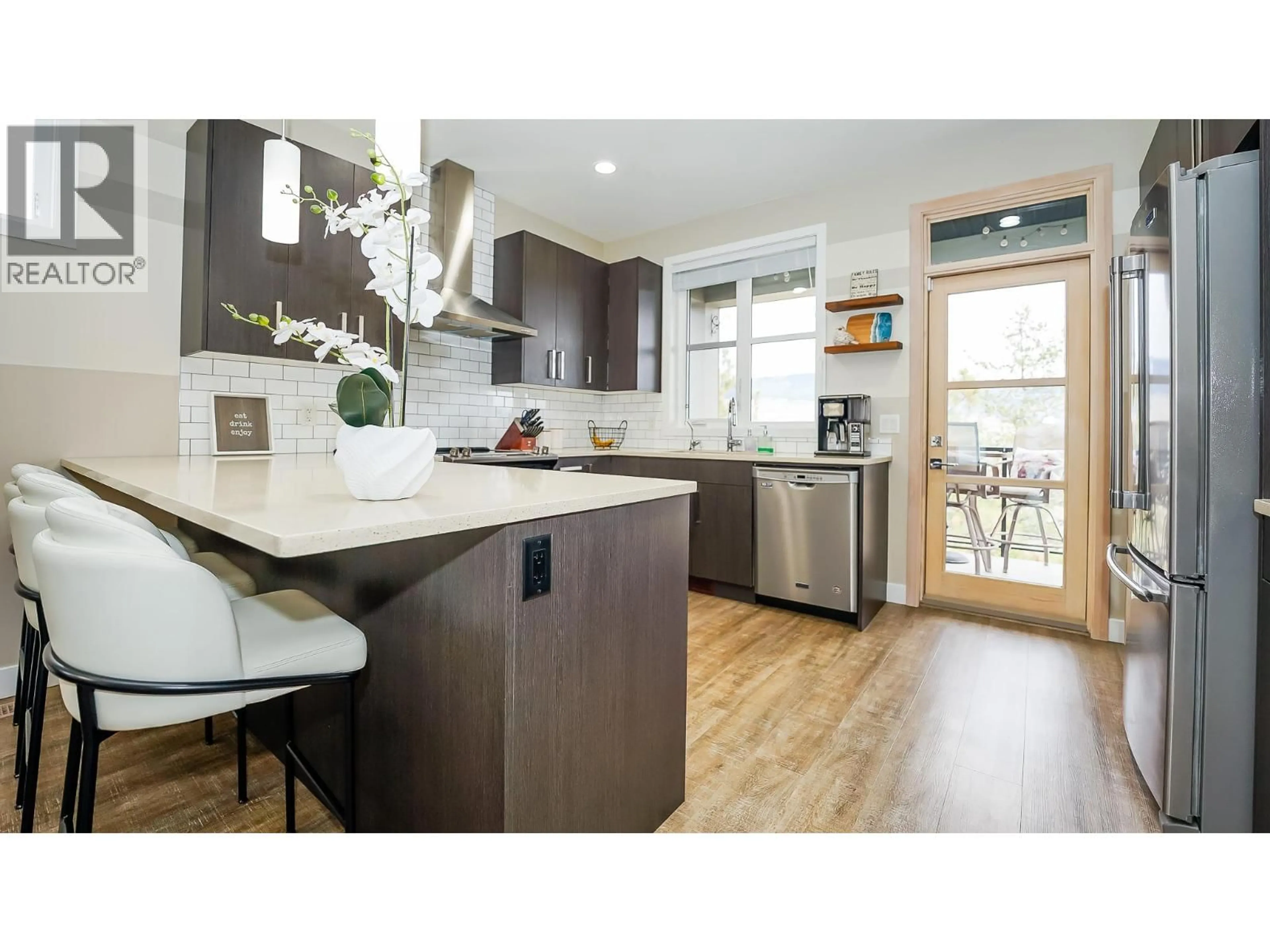 Contemporary kitchen, wood/laminate floor for 9671 CELESTE ROAD, Lake Country British Columbia V4V2R9