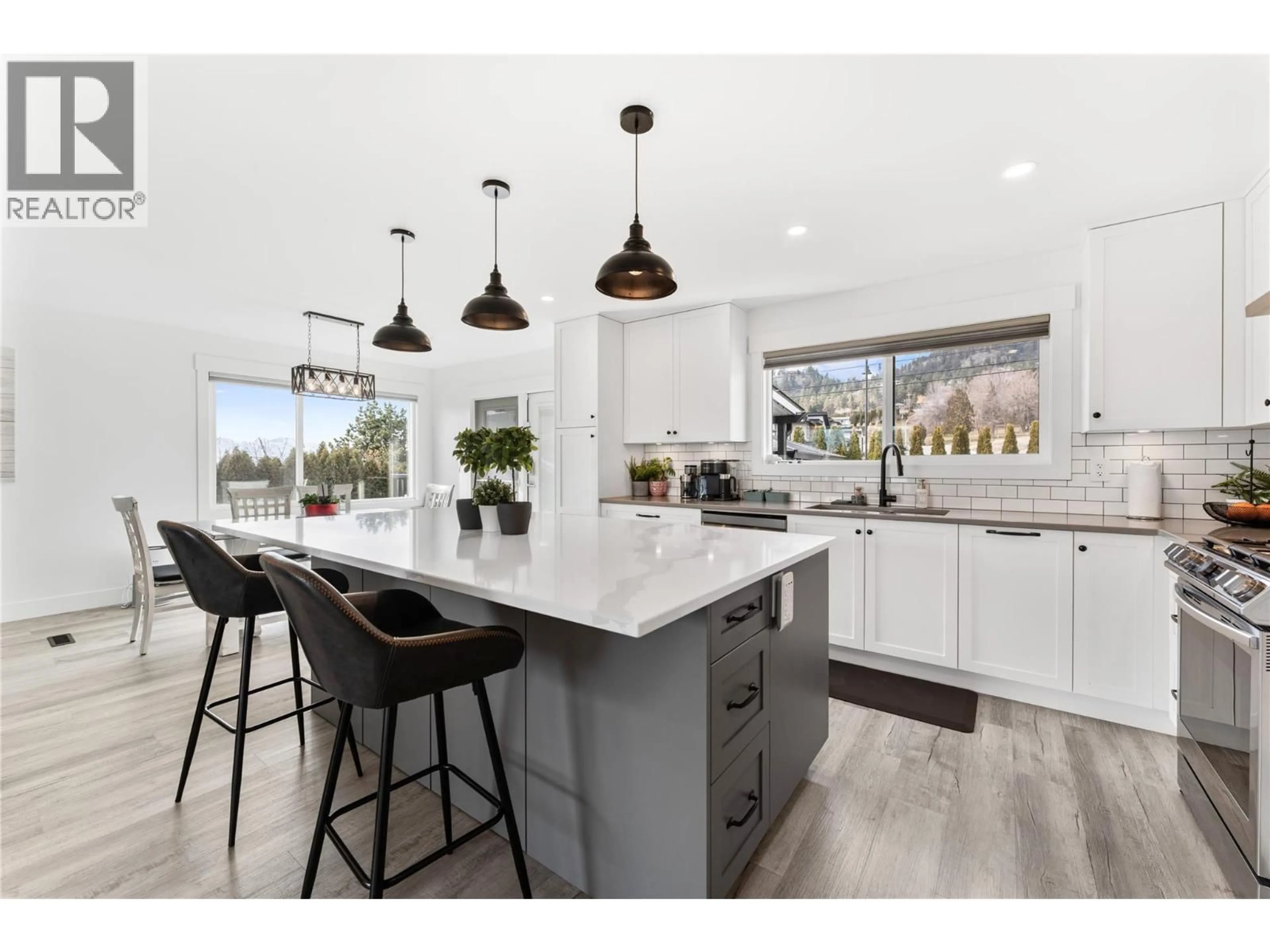 Open concept kitchen, unknown for 932 MCCARTNEY ROAD, West Kelowna British Columbia V1Z1S1