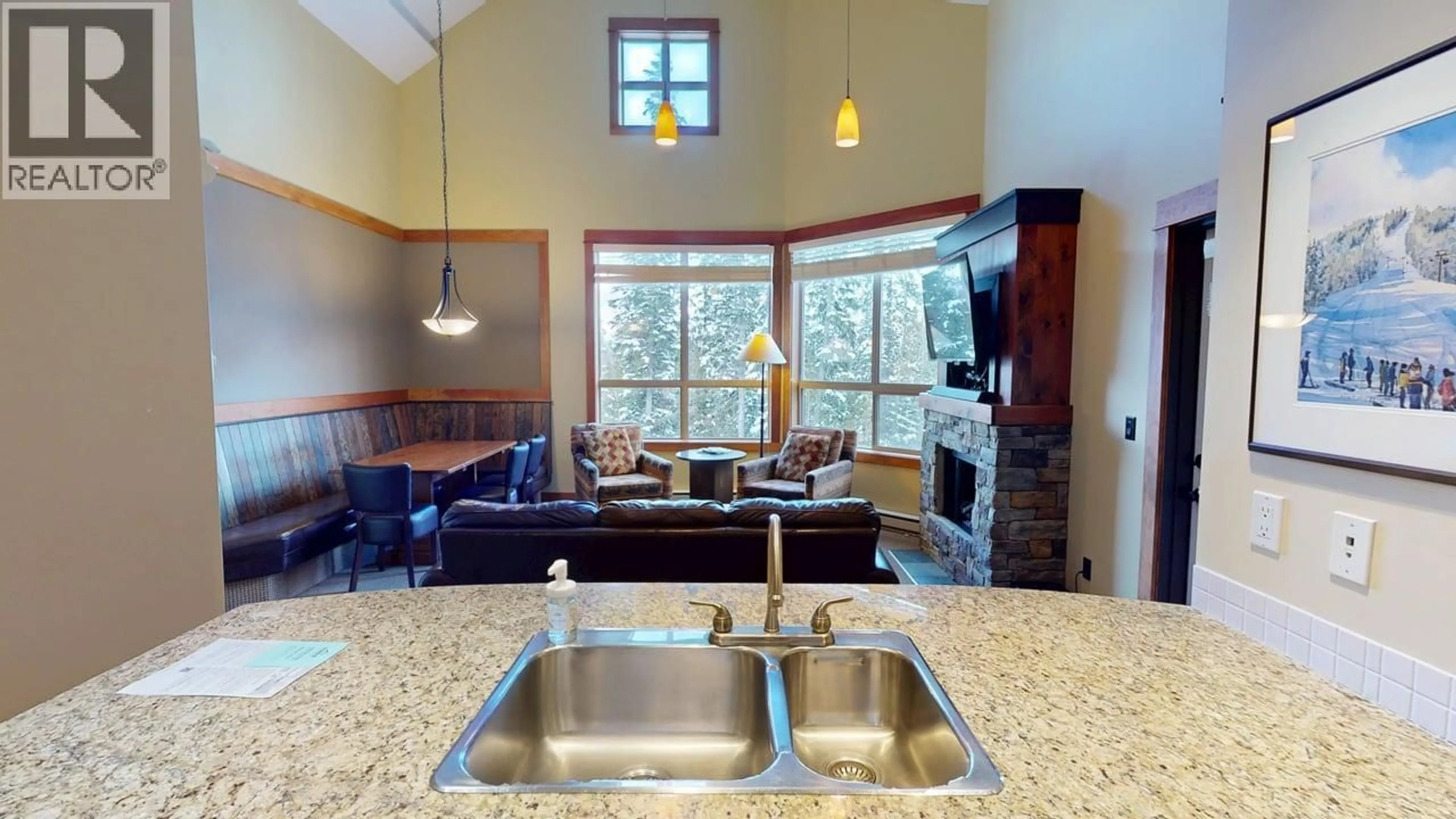 Open concept kitchen, ceramic/tile floor for 642B - 4559 TIMBERLINE CRESCENT, Fernie British Columbia V0B1M6