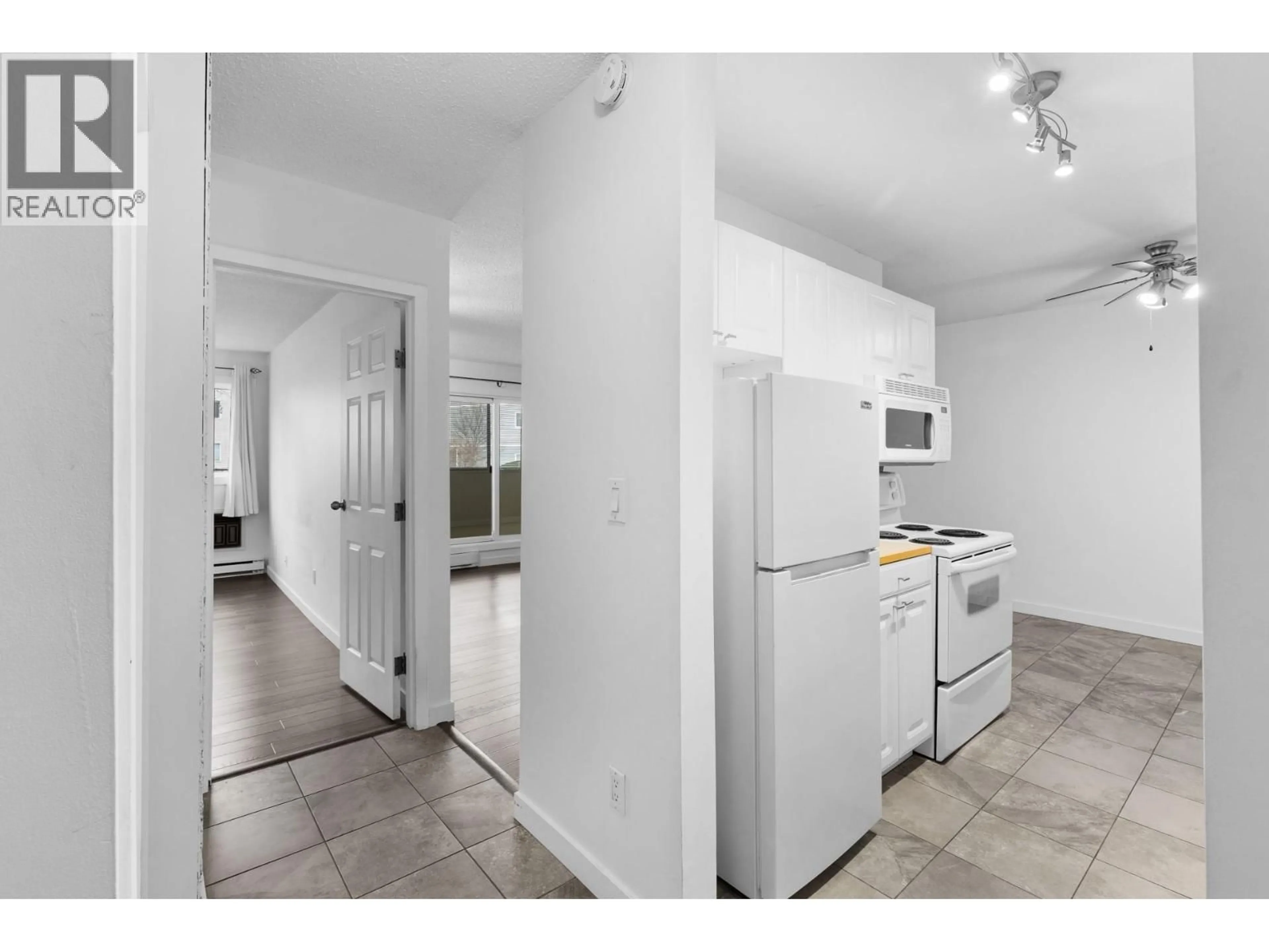 Standard kitchen, unknown for 112 - 445 ALL STAR COURT, Kelowna British Columbia V1X5N7