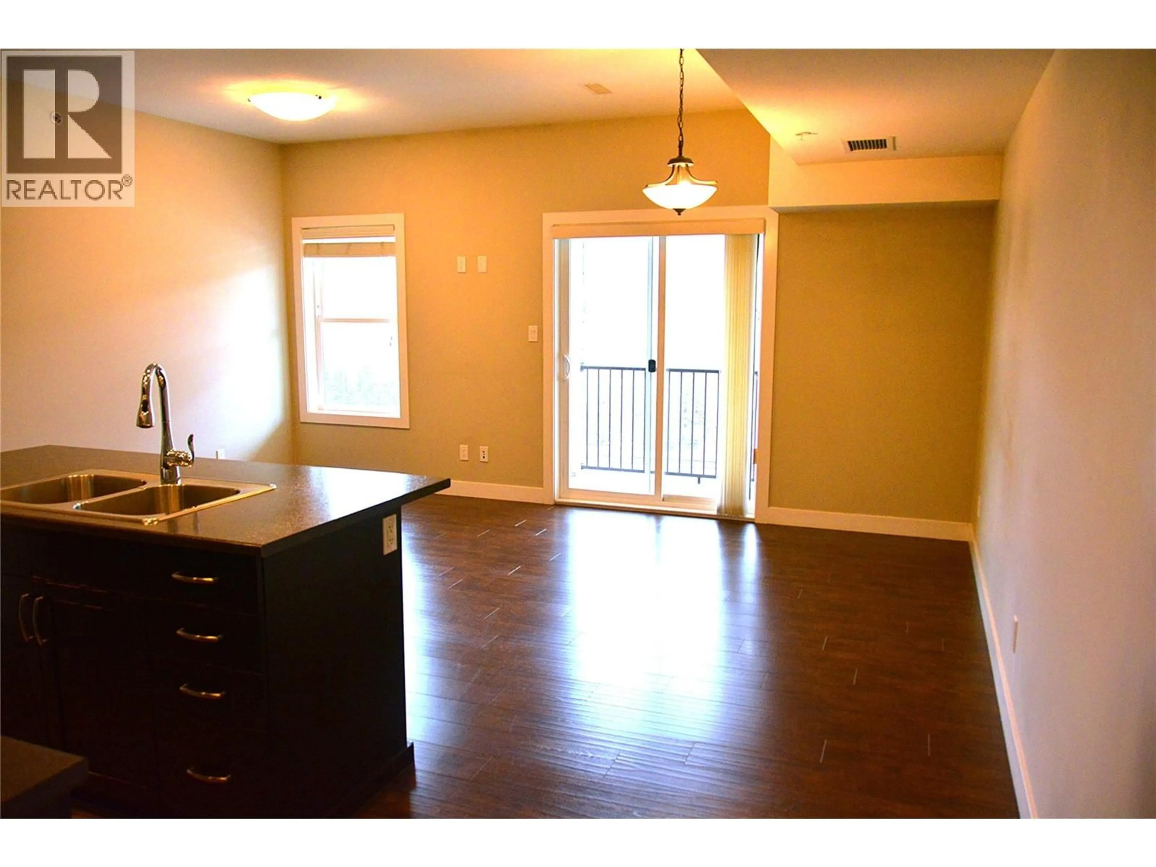 Open concept kitchen, wood/laminate floor for 509 - 5170 DALLAS DRIVE, Kamloops British Columbia V2C0C7