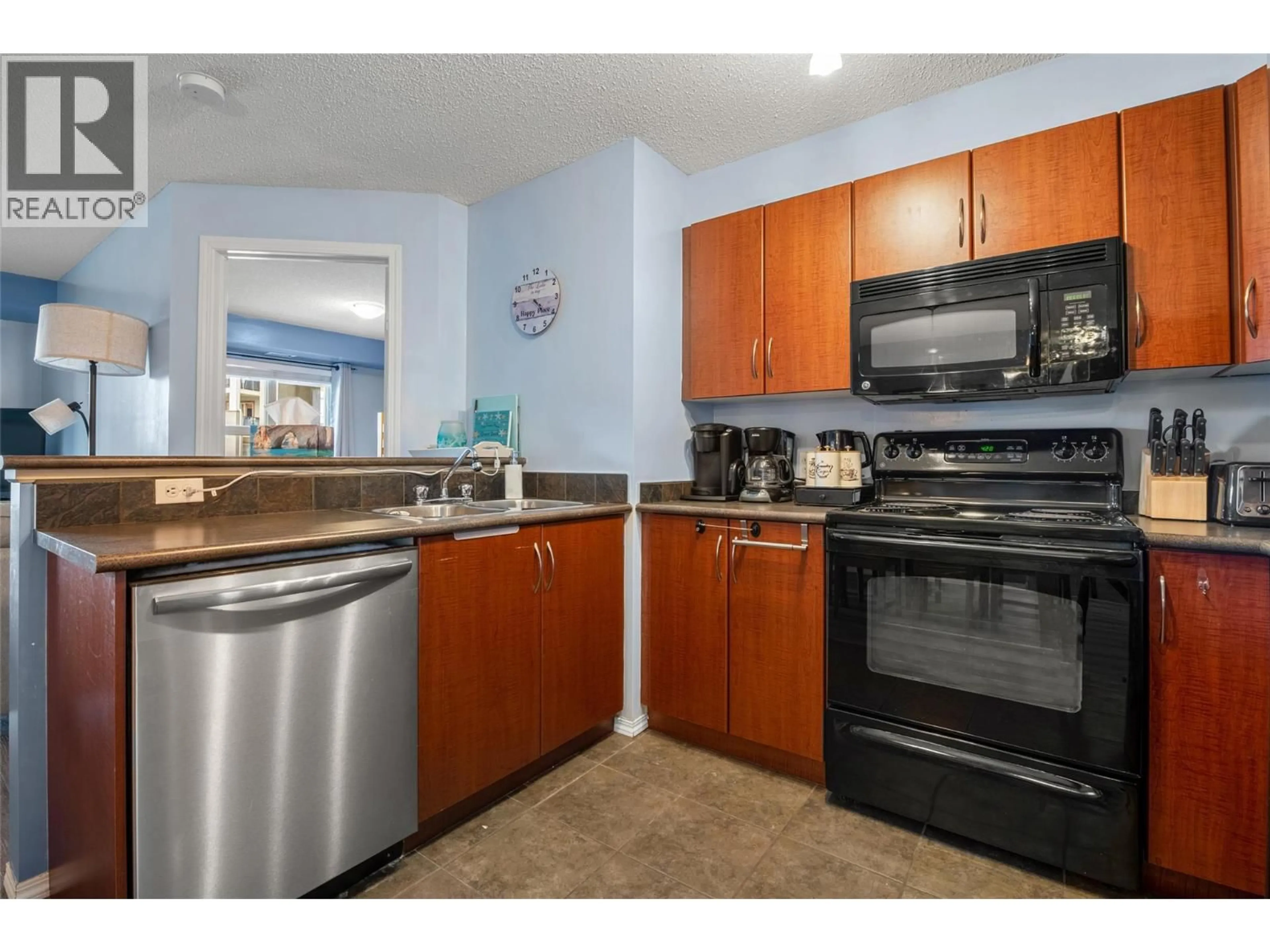 Standard kitchen, unknown for 1201 - 205 THIRD AVENUE, Invermere British Columbia V0A1K0