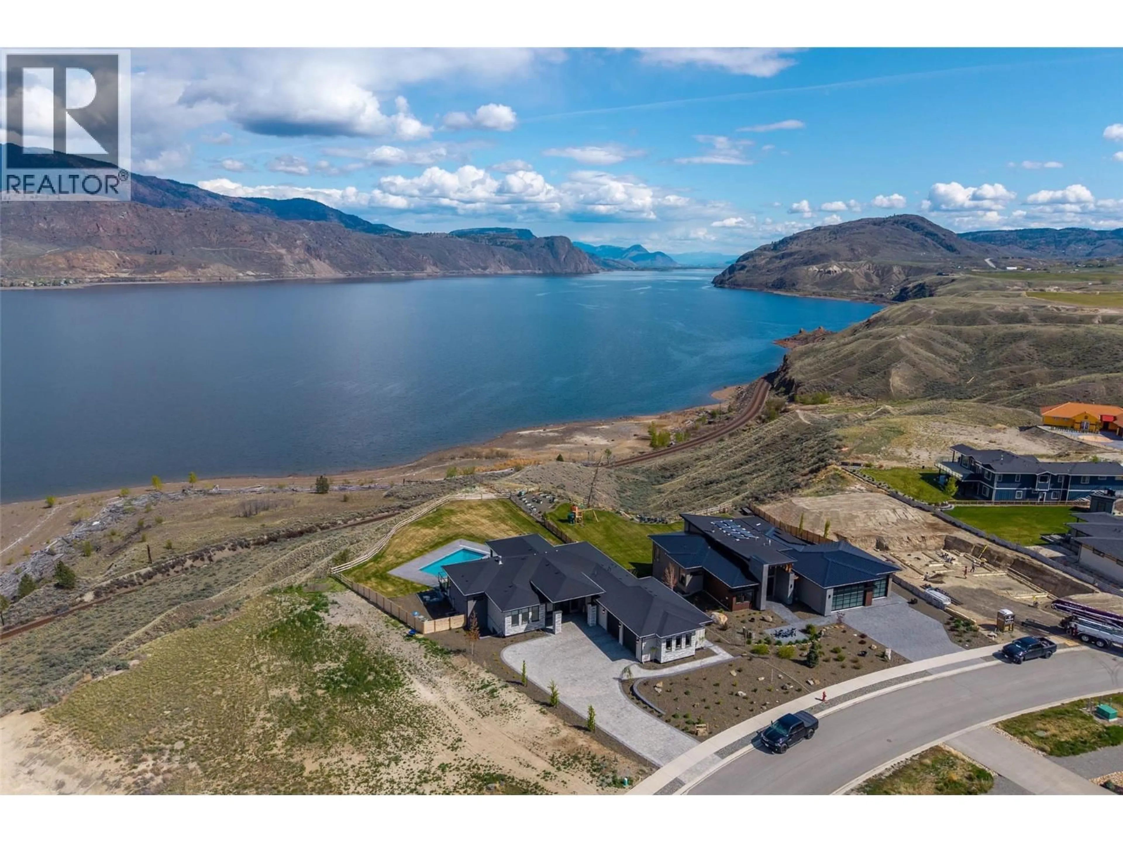 A pic from outside/outdoor area/front of a property/back of a property/a pic from drone, water/lake/river/ocean view for 346 RUE CHEVAL NOIR OTHER, Kamloops British Columbia V1S0G2