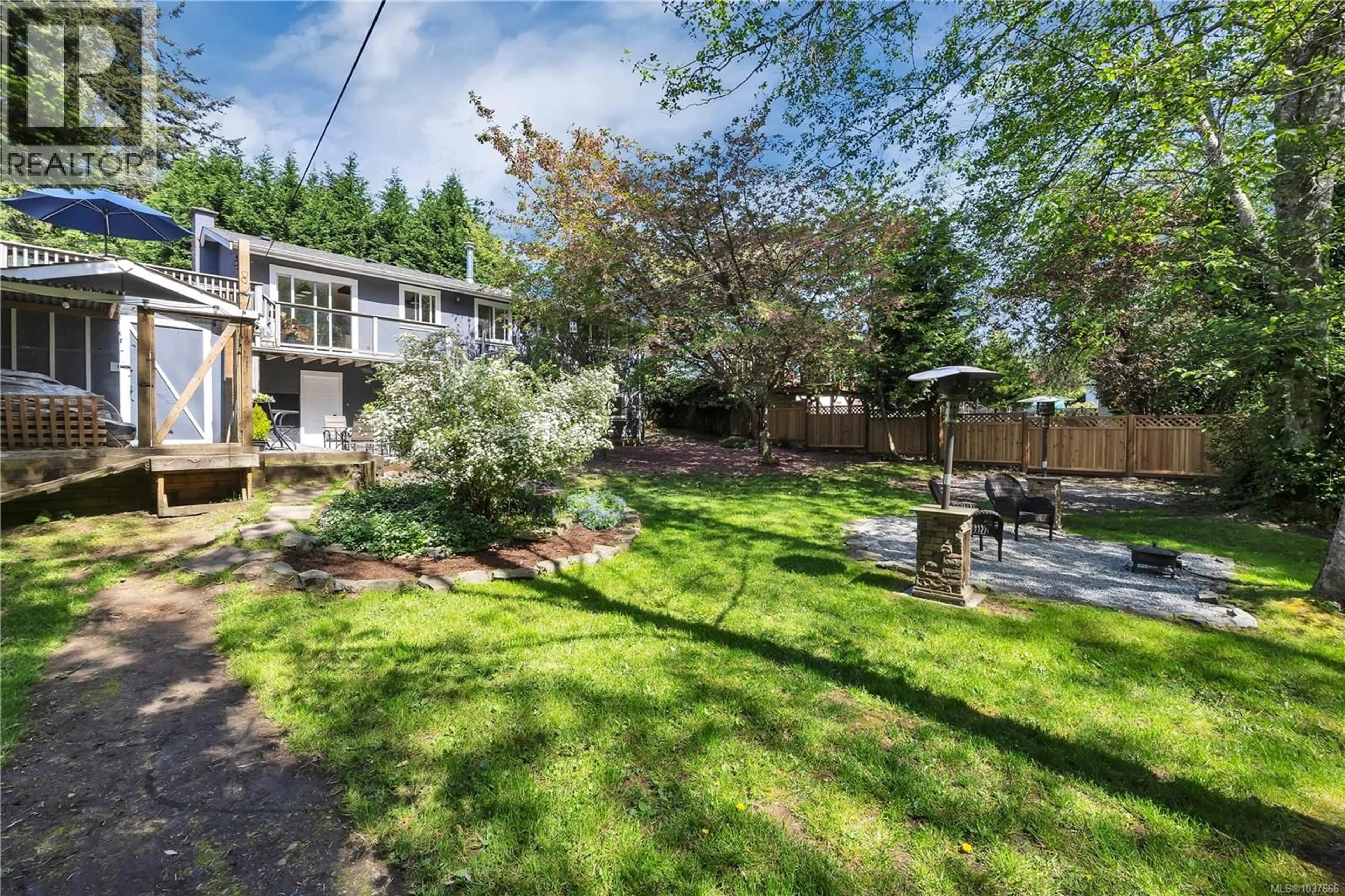 A pic from outside/outdoor area/front of a property/back of a property/a pic from drone, unknown for 3424 HAMMOND BAY ROAD, Nanaimo British Columbia V9T1E6