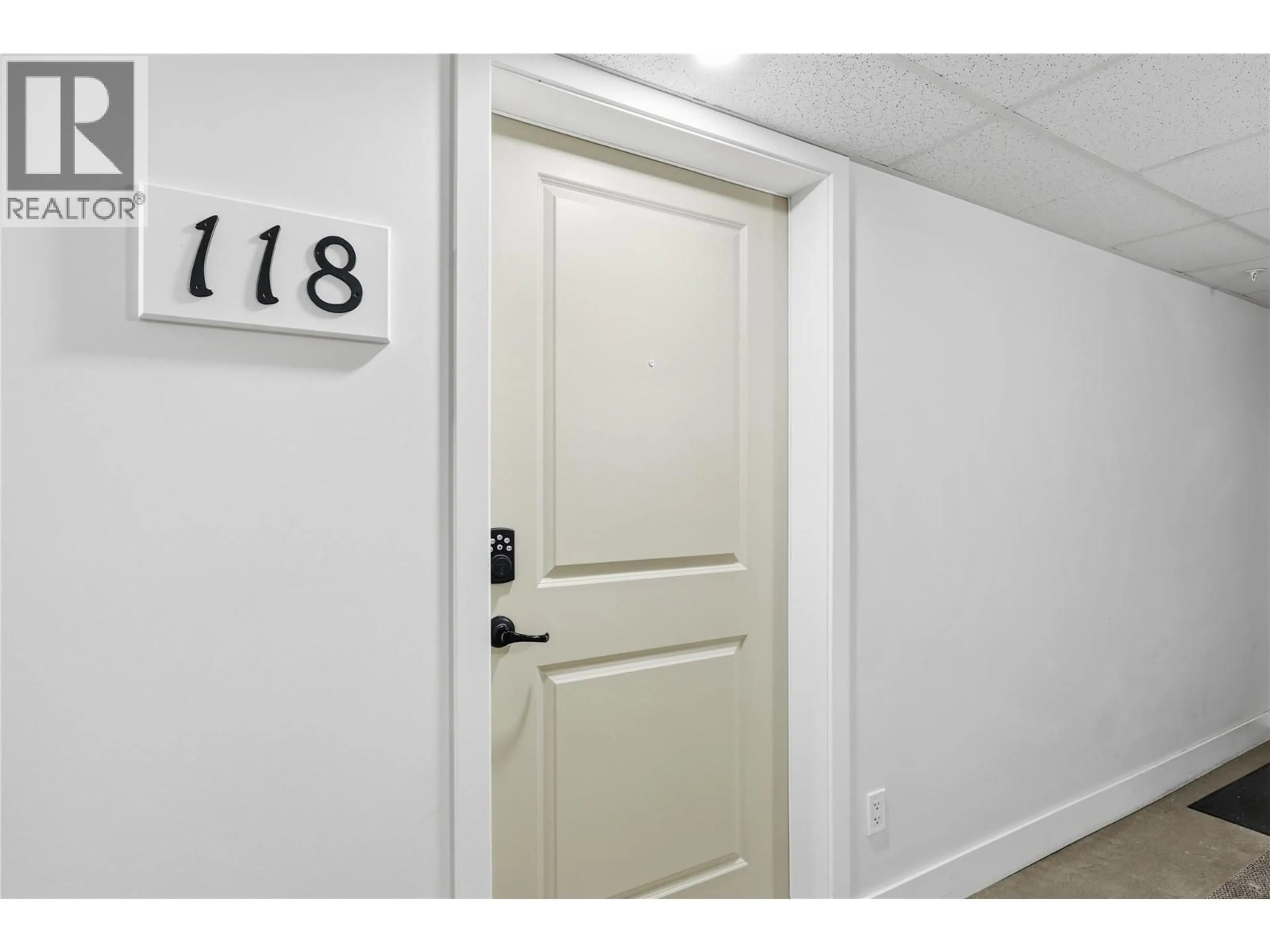 Indoor entryway for 118 - 5170 DALLAS DRIVE, Kamloops British Columbia V2C0C7