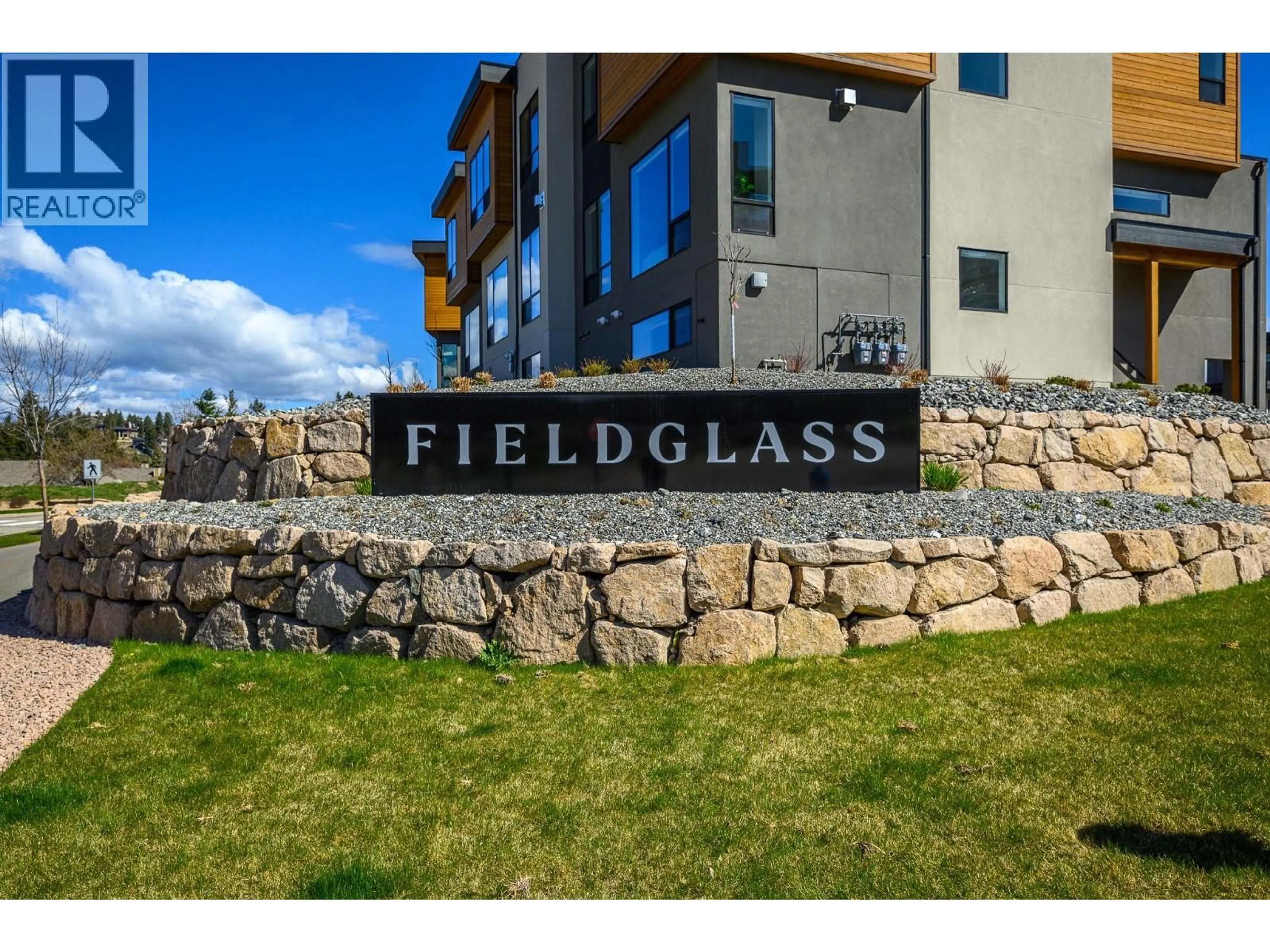 A pic from outside/outdoor area/front of a property/back of a property/a pic from drone, building for 21 - 105 PREDATOR RIDGE DRIVE, Vernon British Columbia V1H0A5