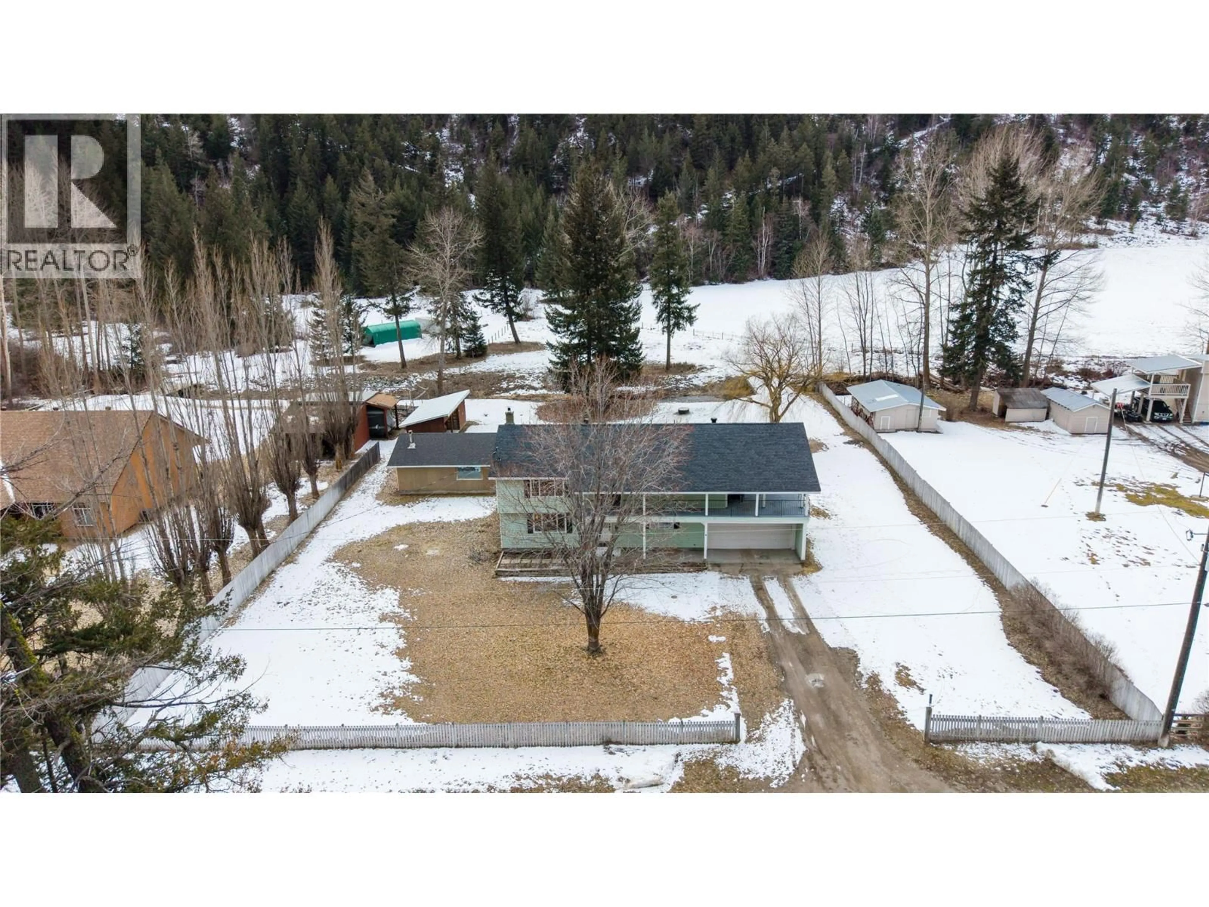 A pic from outside/outdoor area/front of a property/back of a property/a pic from drone, mountain view for 1086 SEVEN MILE ROAD, Princeton British Columbia V0X1W0