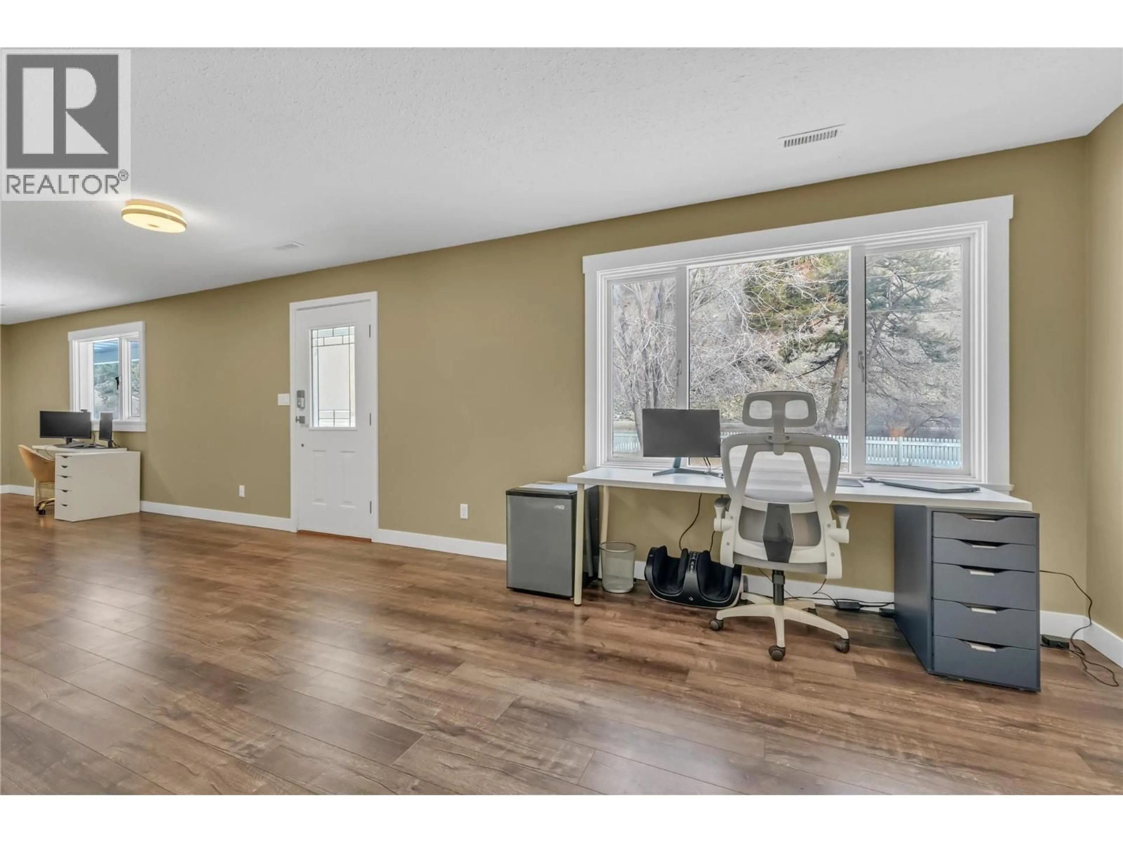 A pic of a room for 1086 SEVEN MILE ROAD, Princeton British Columbia V0X1W0