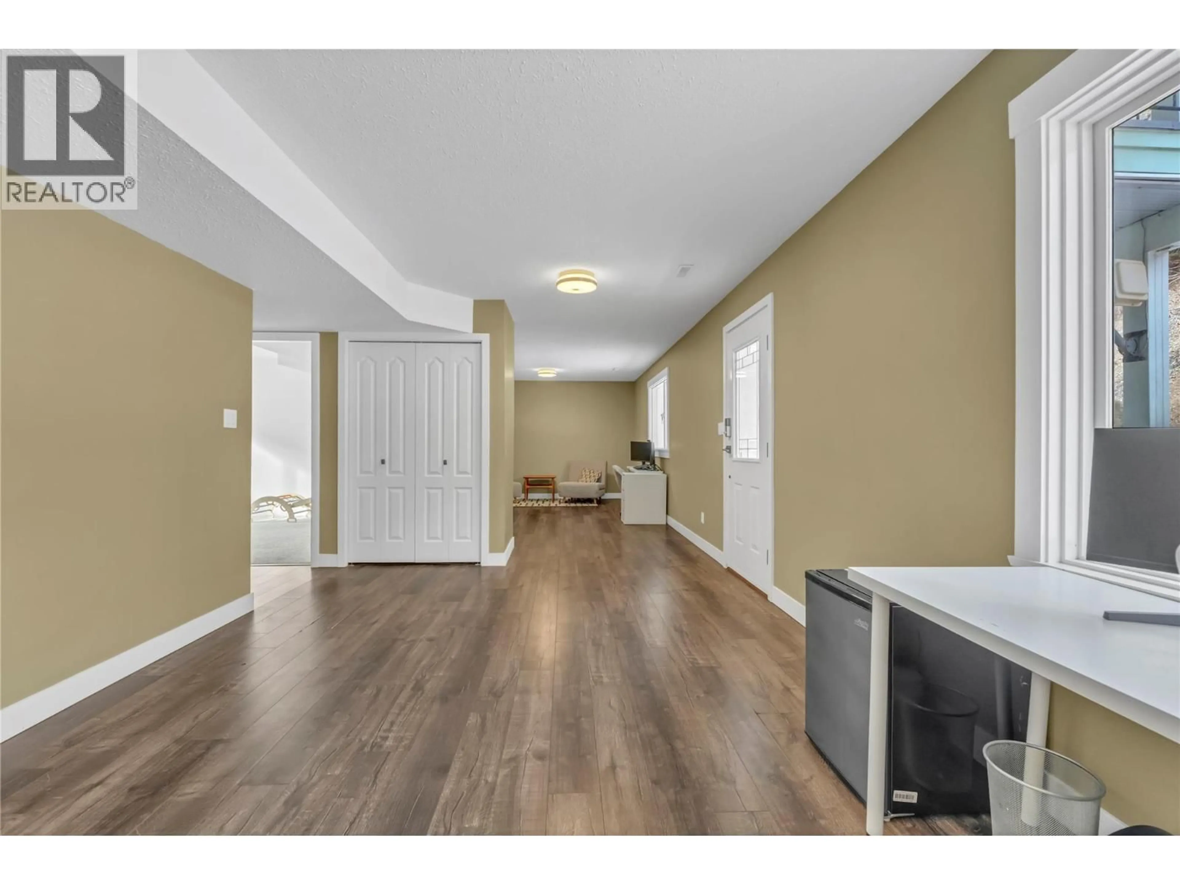 Indoor entryway for 1086 SEVEN MILE ROAD, Princeton British Columbia V0X1W0