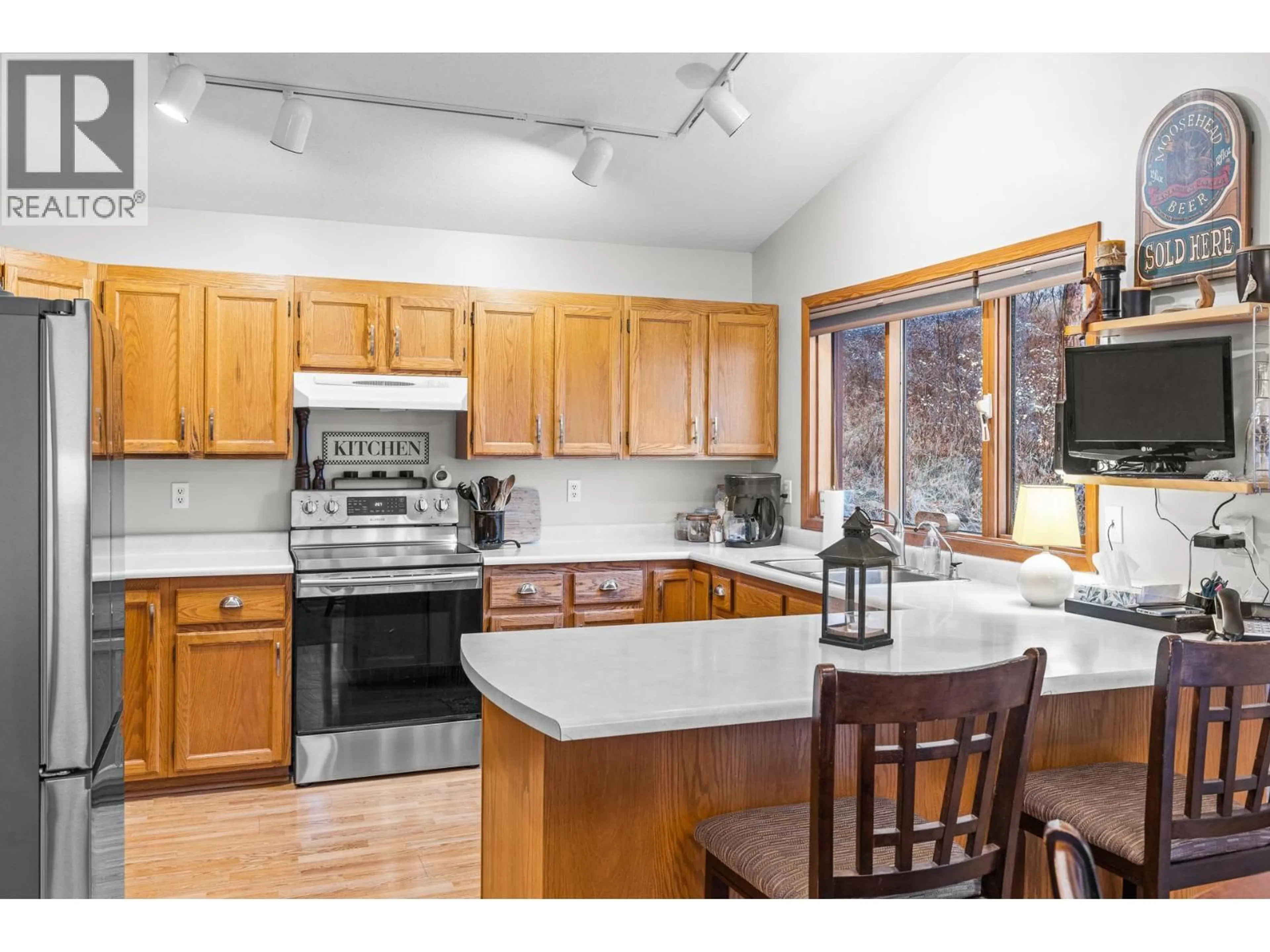 Open concept kitchen, unknown for 16455 COMMONAGE ROAD, Lake Country British Columbia V4V1B3