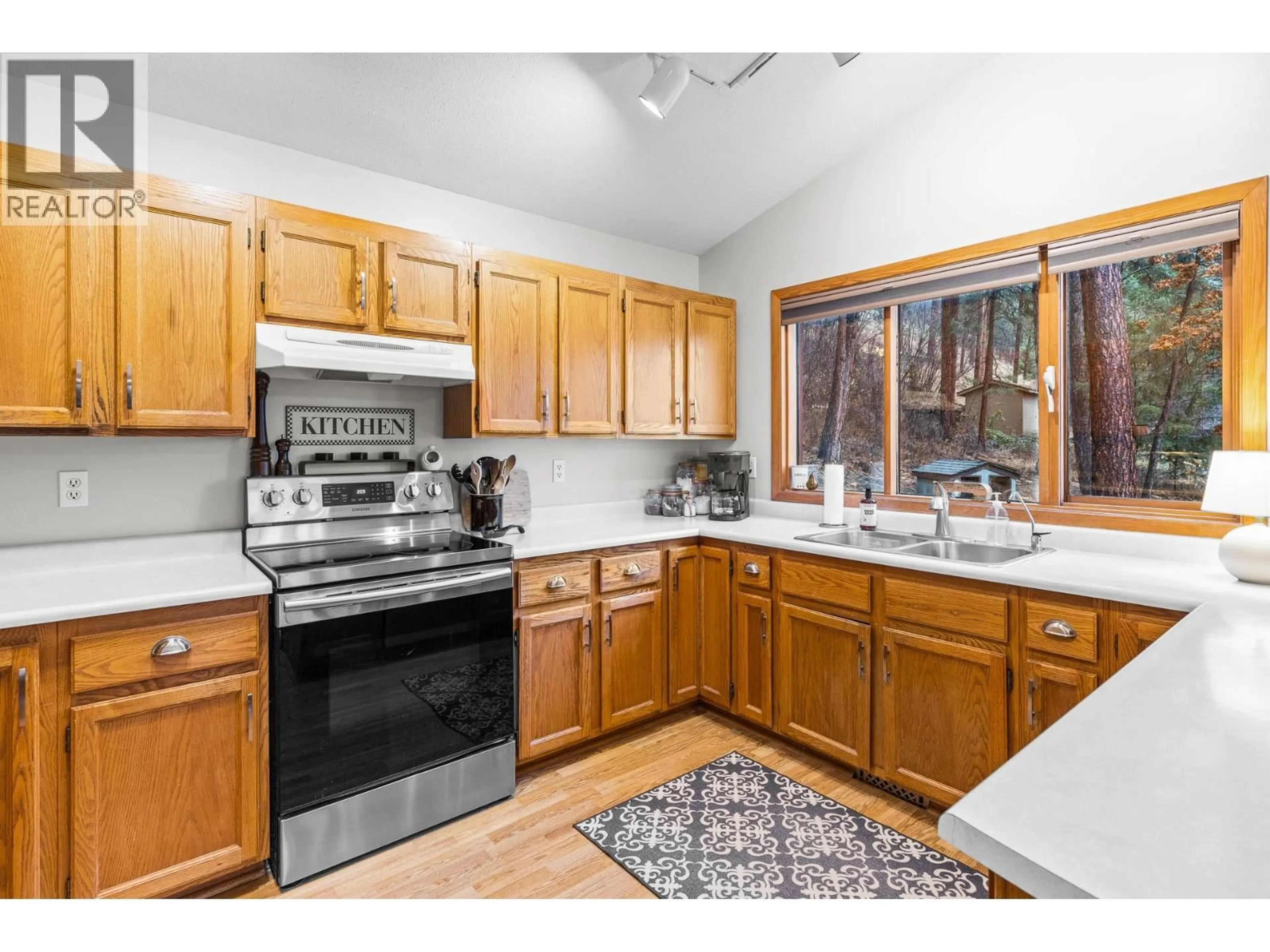 Standard kitchen, unknown for 16455 COMMONAGE ROAD, Lake Country British Columbia V4V1B3